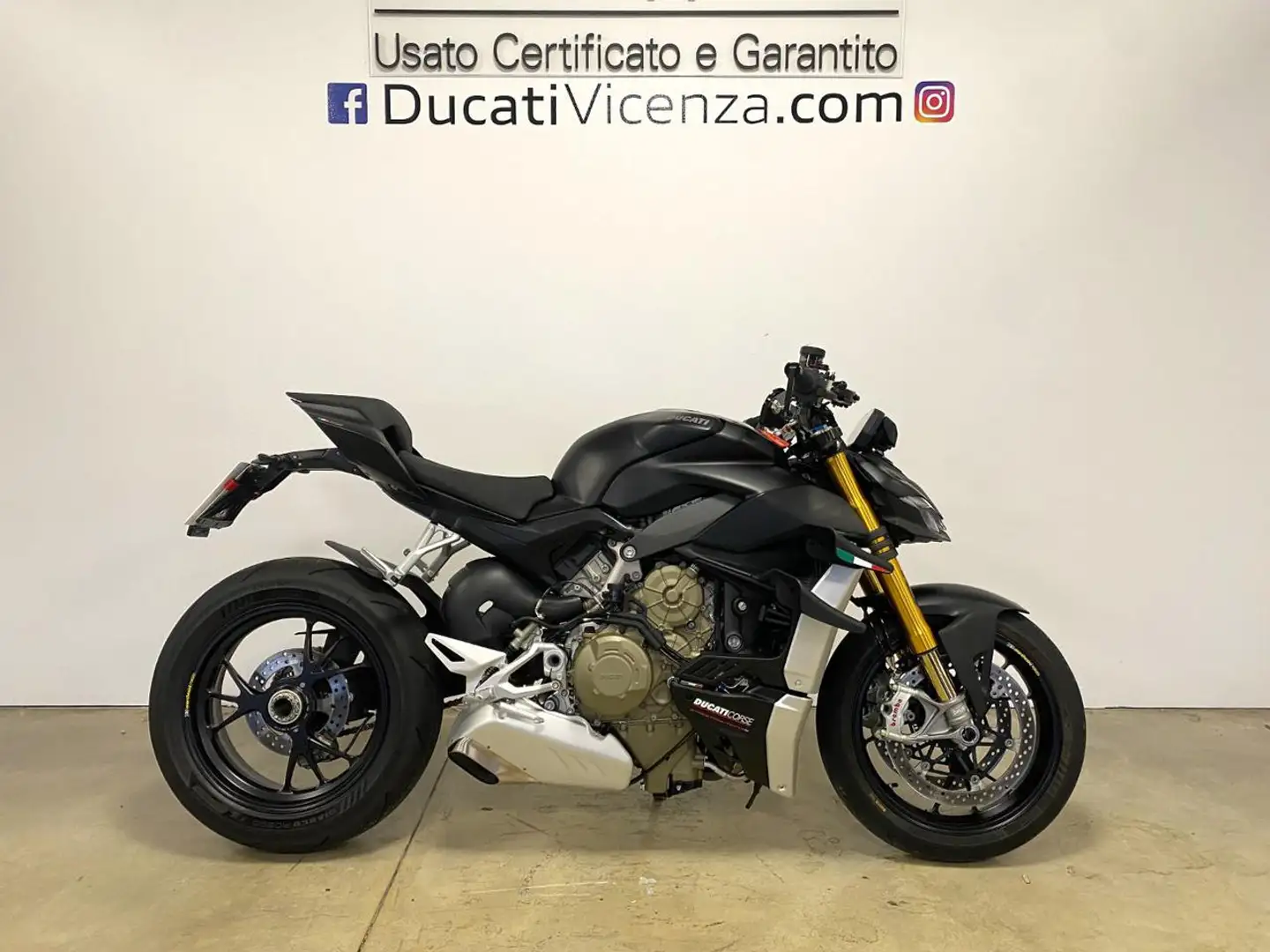 Ducati Streetfighter V4S DARK STEALTH MY22 Nero - 1