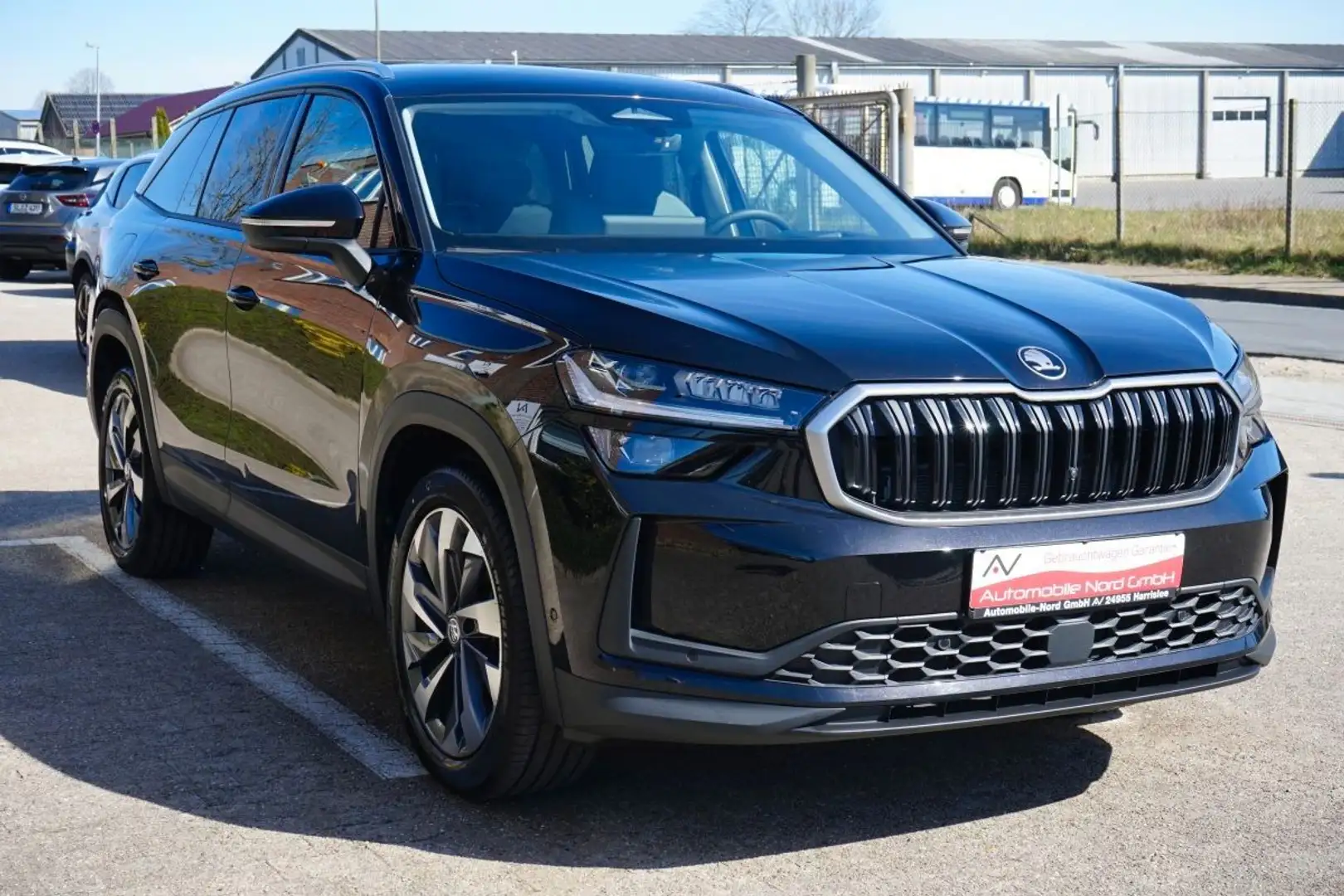 Skoda Kodiaq 2.0 TDI*Sport*Head Up*360 Kam*7 Sitzer Schwarz - 2