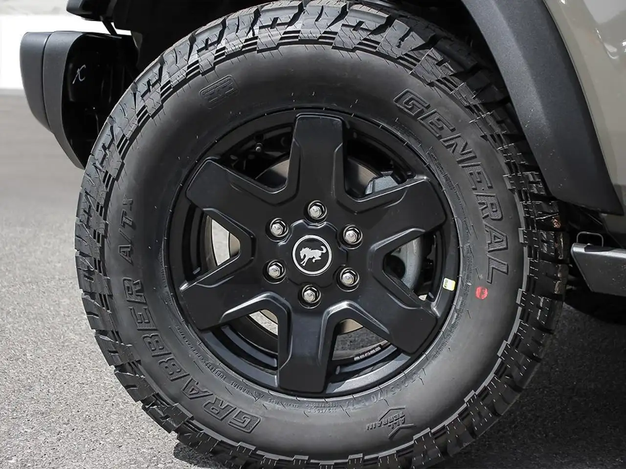 Ford Bronco снимка Ford Bronco