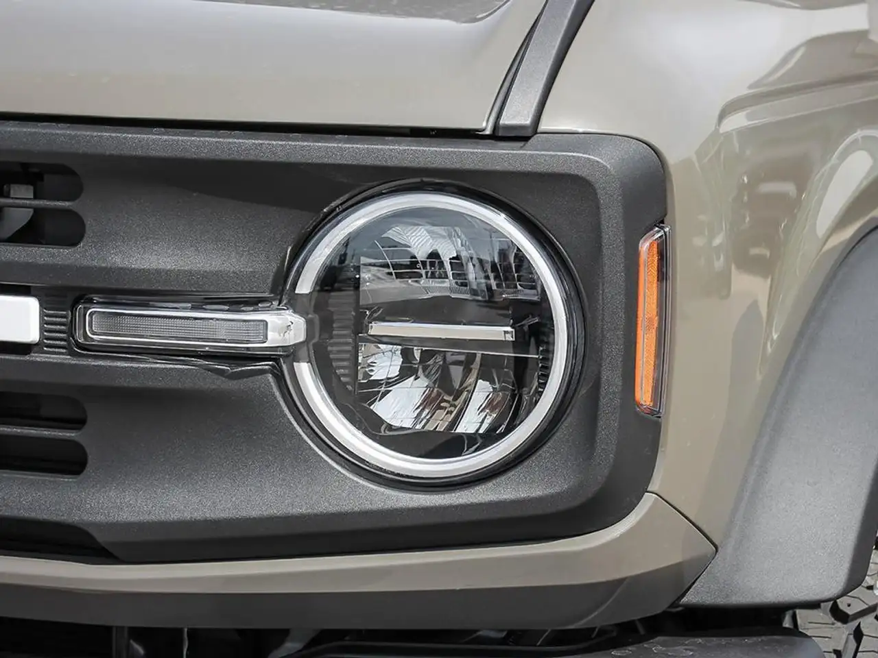 Ford Bronco снимка Ford Bronco