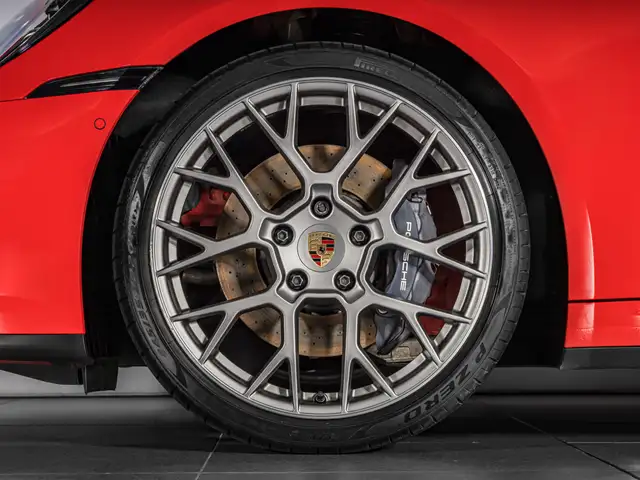 Porsche 911 view 14