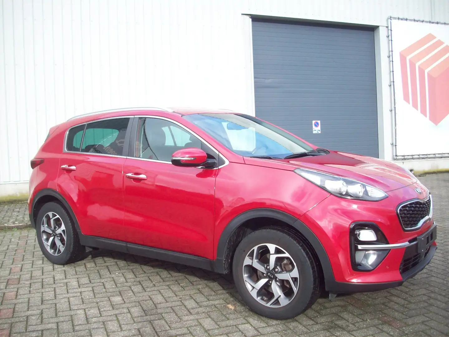 Kia Sportage 1.6i More - Face Lift!  Apple & Android Rouge - 2