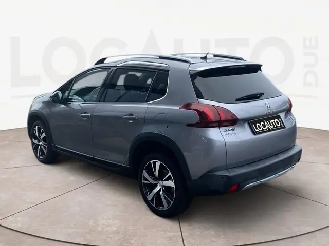 Peugeot 2008 view 4