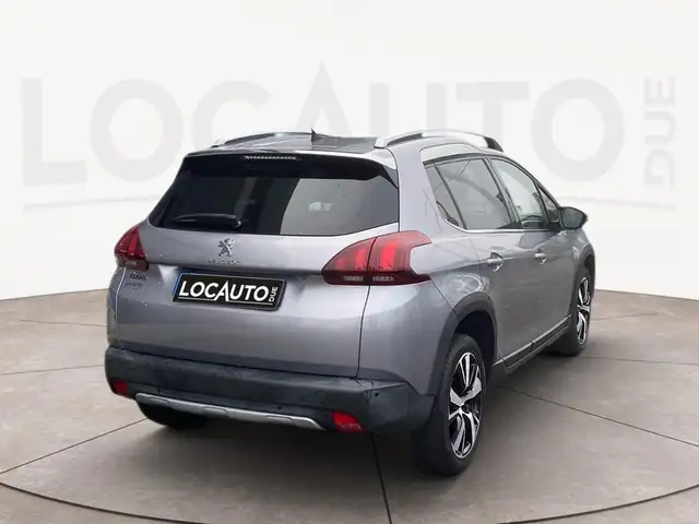 Peugeot 2008 view 3