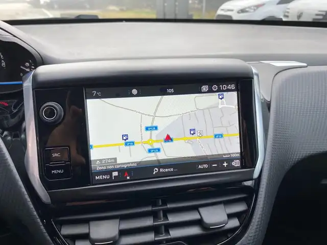 Peugeot 2008 view 9