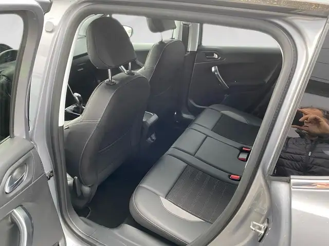 Peugeot 2008 view 7