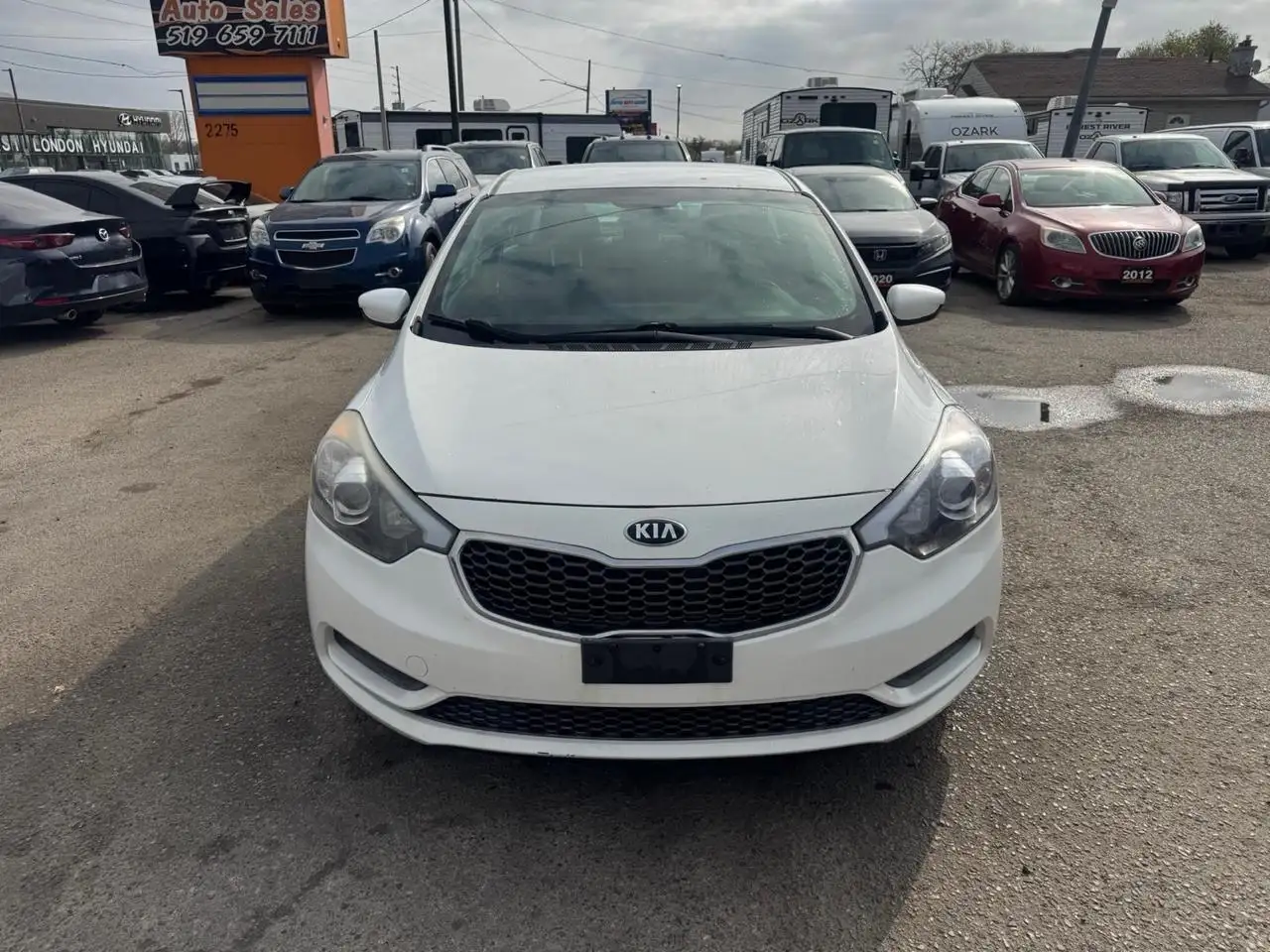 Kia Forte снимка Kia Forte