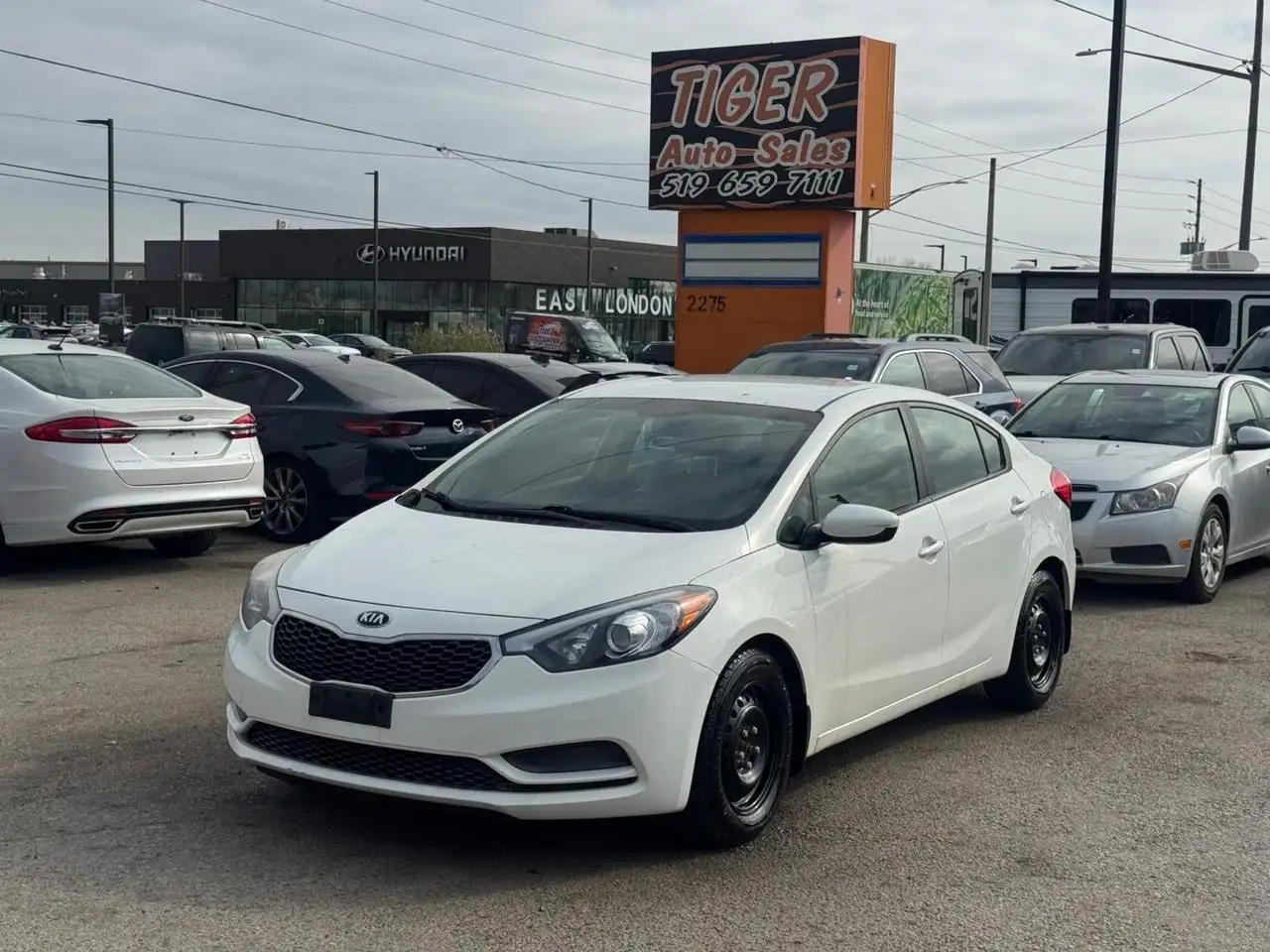 Kia Forte снимка Kia Forte