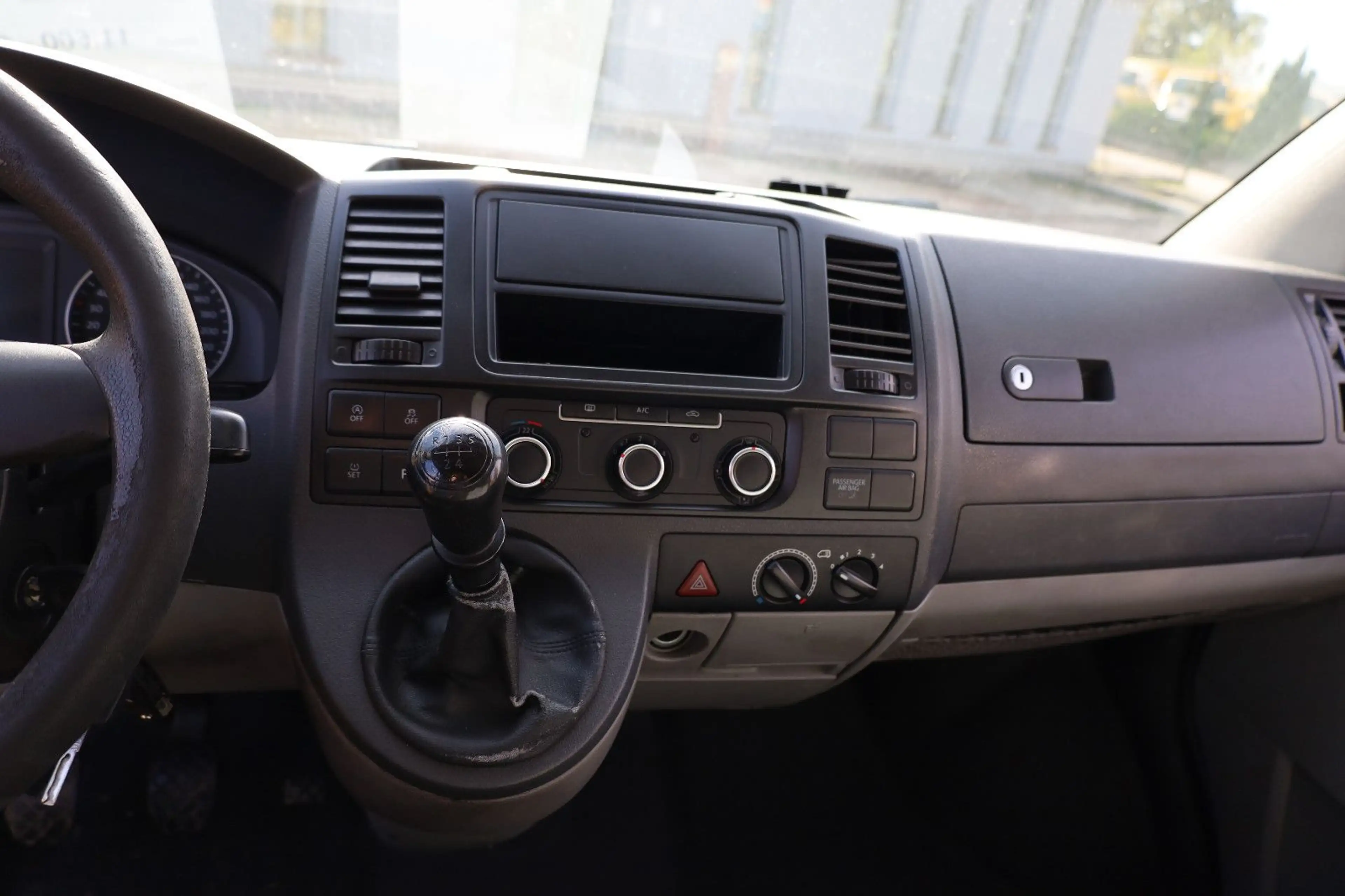 Volkswagen T5 Transporter Kasten/Kombi Kombi — photo 8