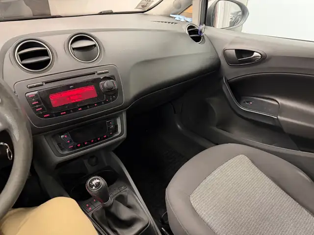 Seat Ibiza view 5