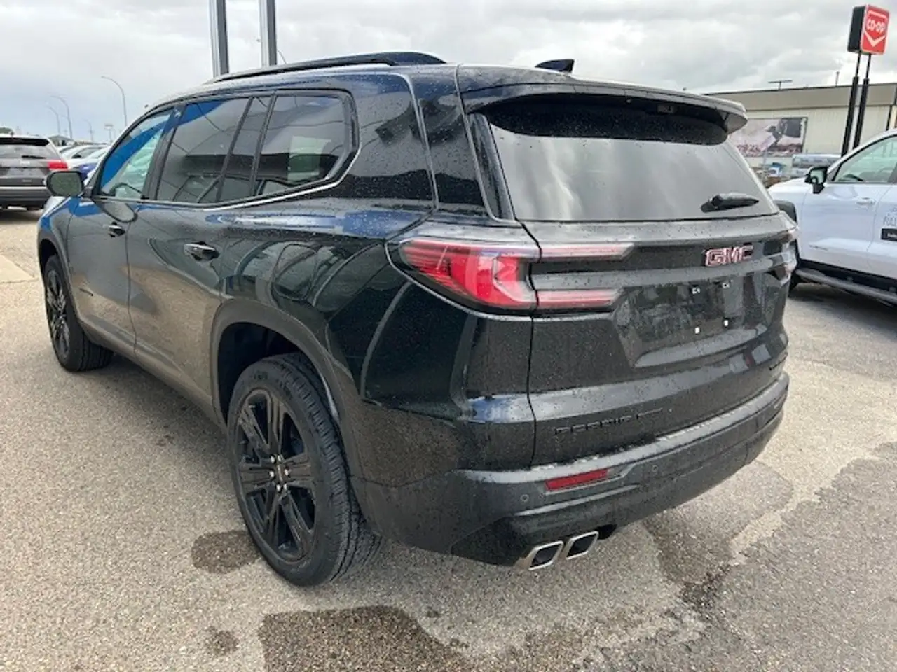 GMC Acadia снимка GMC Acadia