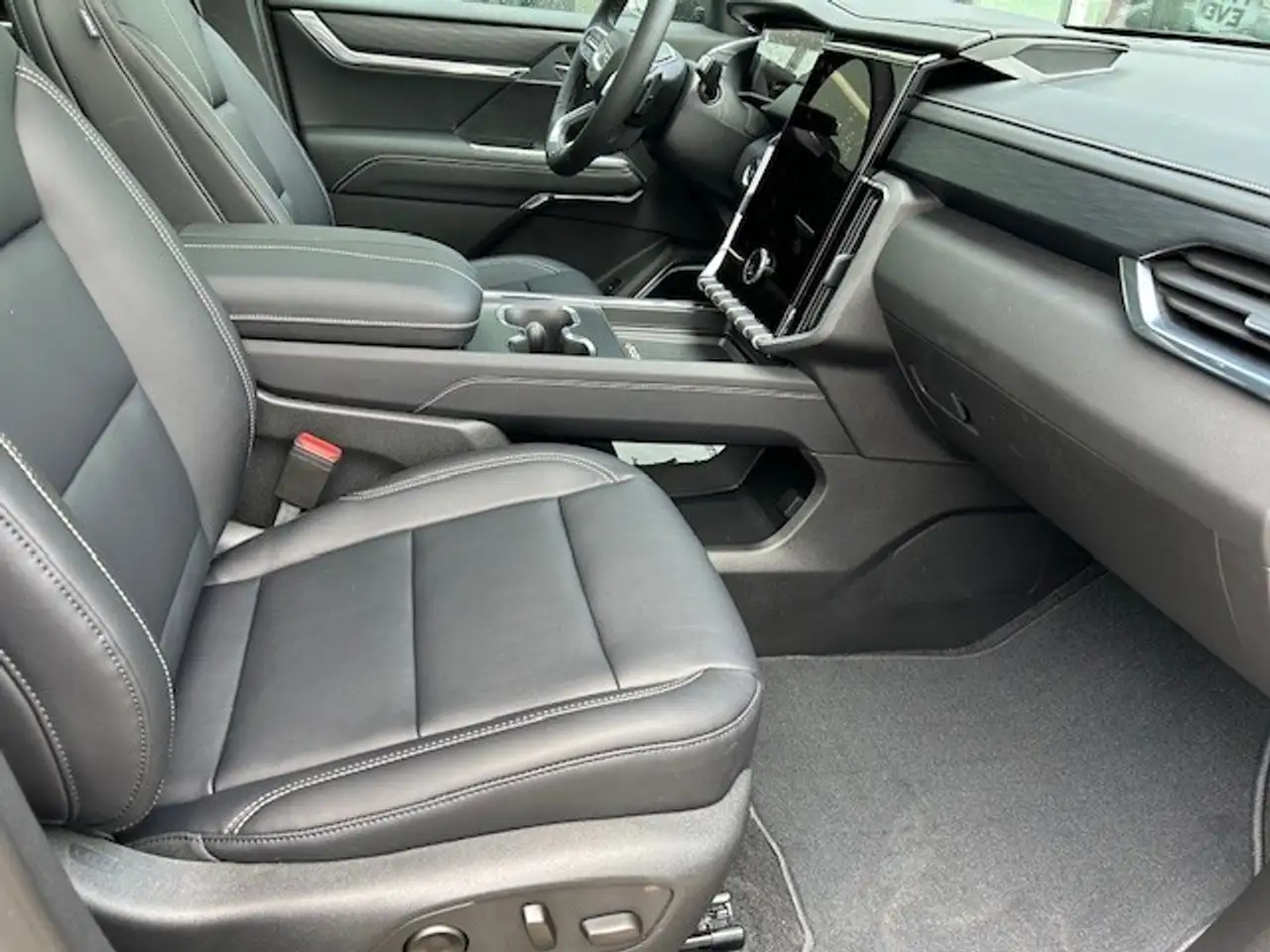 GMC Acadia снимка GMC Acadia