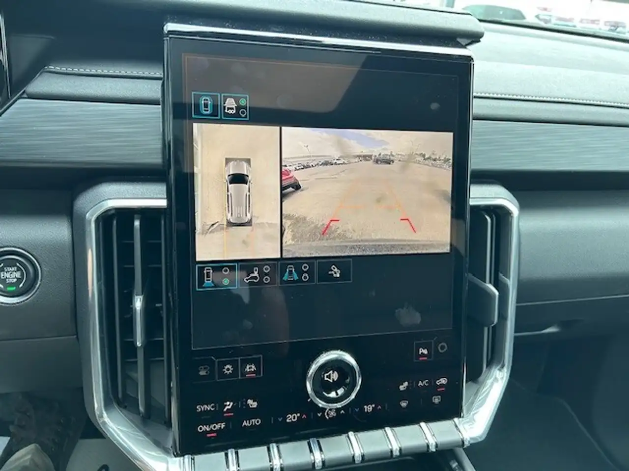 GMC Acadia снимка GMC Acadia