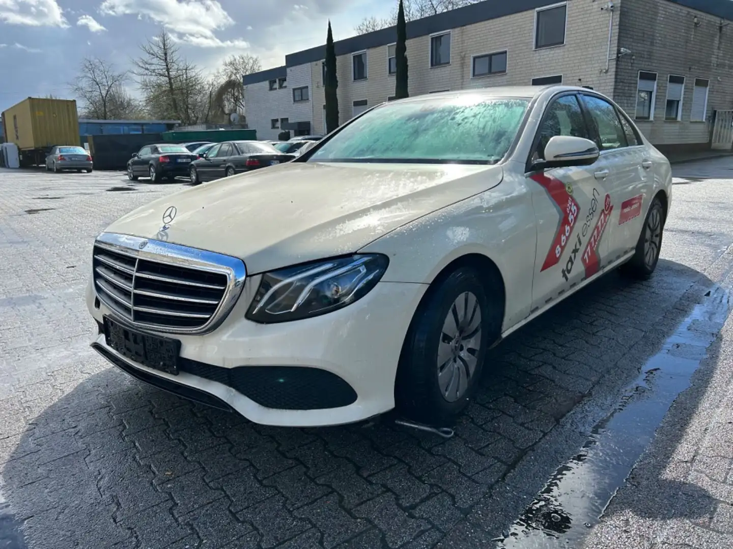 Mercedes-Benz E 200 d LIM./XENON/NAVI/LEDER/2019////////////// - 1