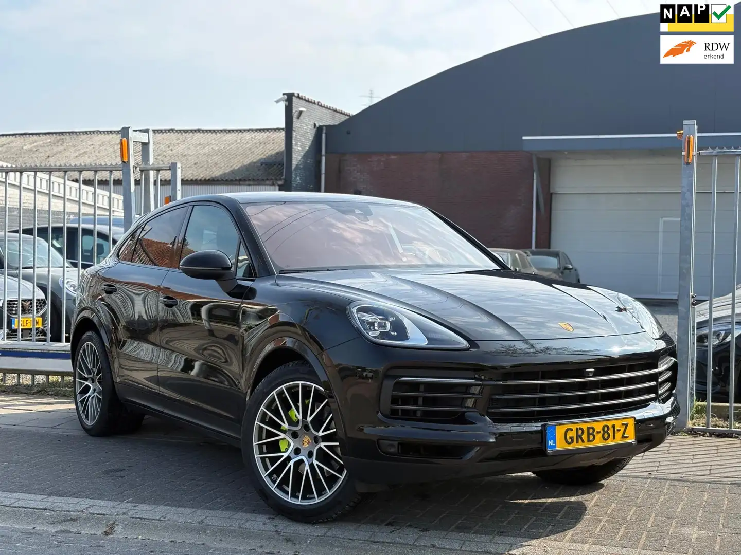 Porsche Cayenne 3.0 E-Hybrid Platinum Edition | Panoramadak | Surr Zwart - 1