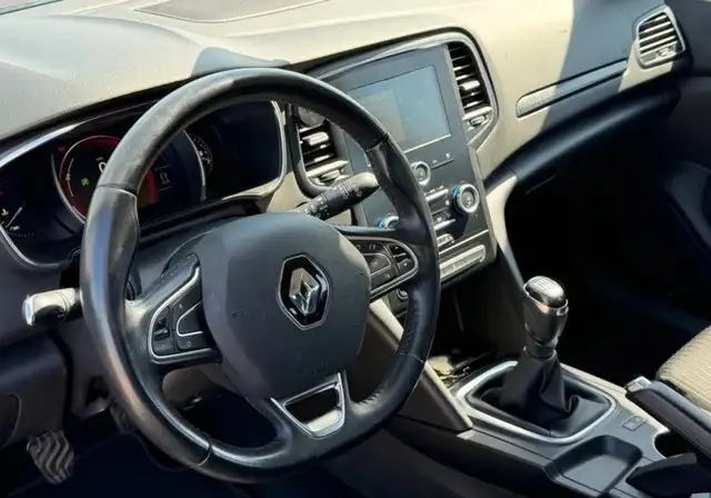 Renault Megane view 10