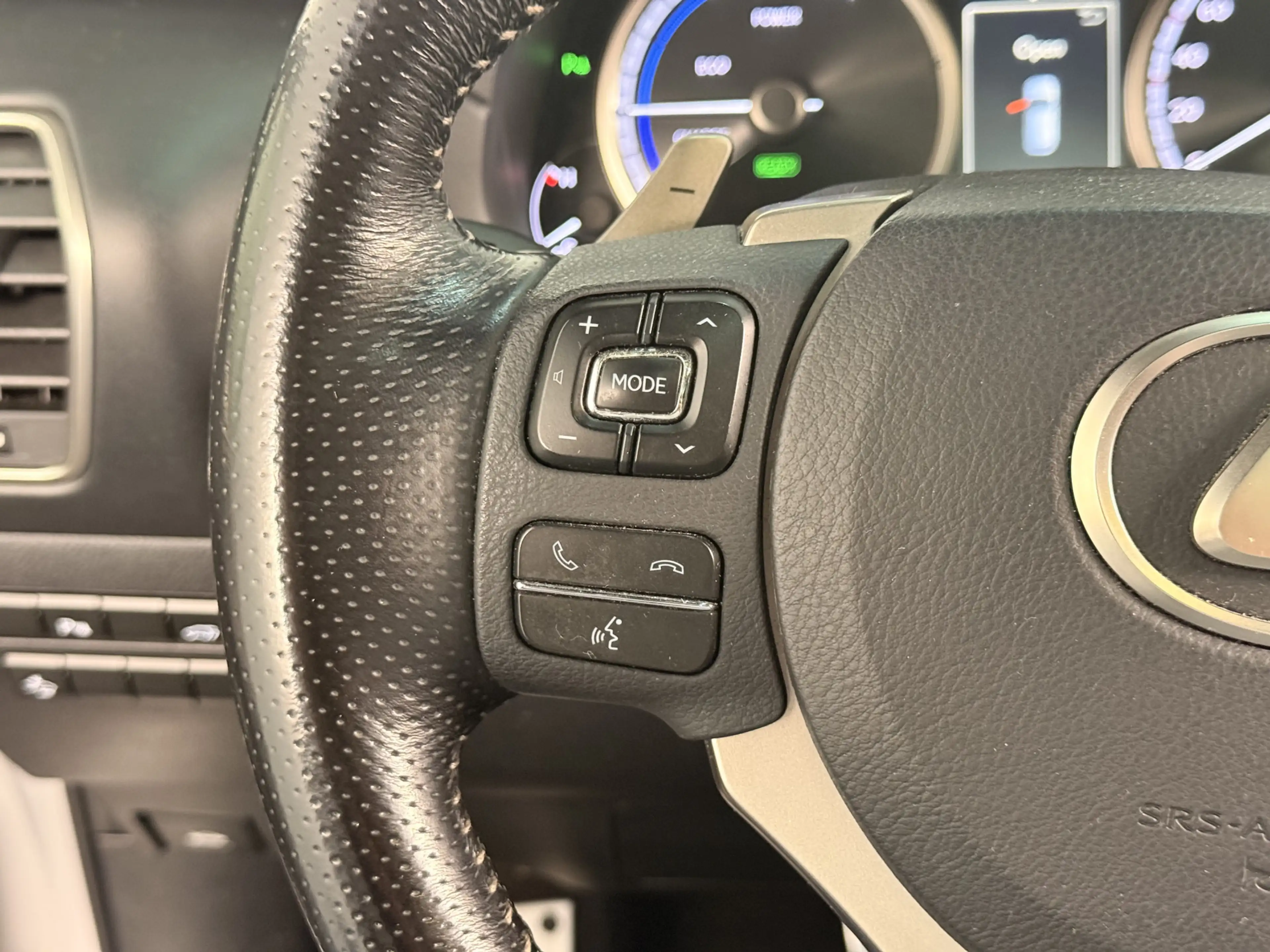 Lexus NX 300h AWD F Sport Line | Panoramadak | Mark Levinson | E — photo 14