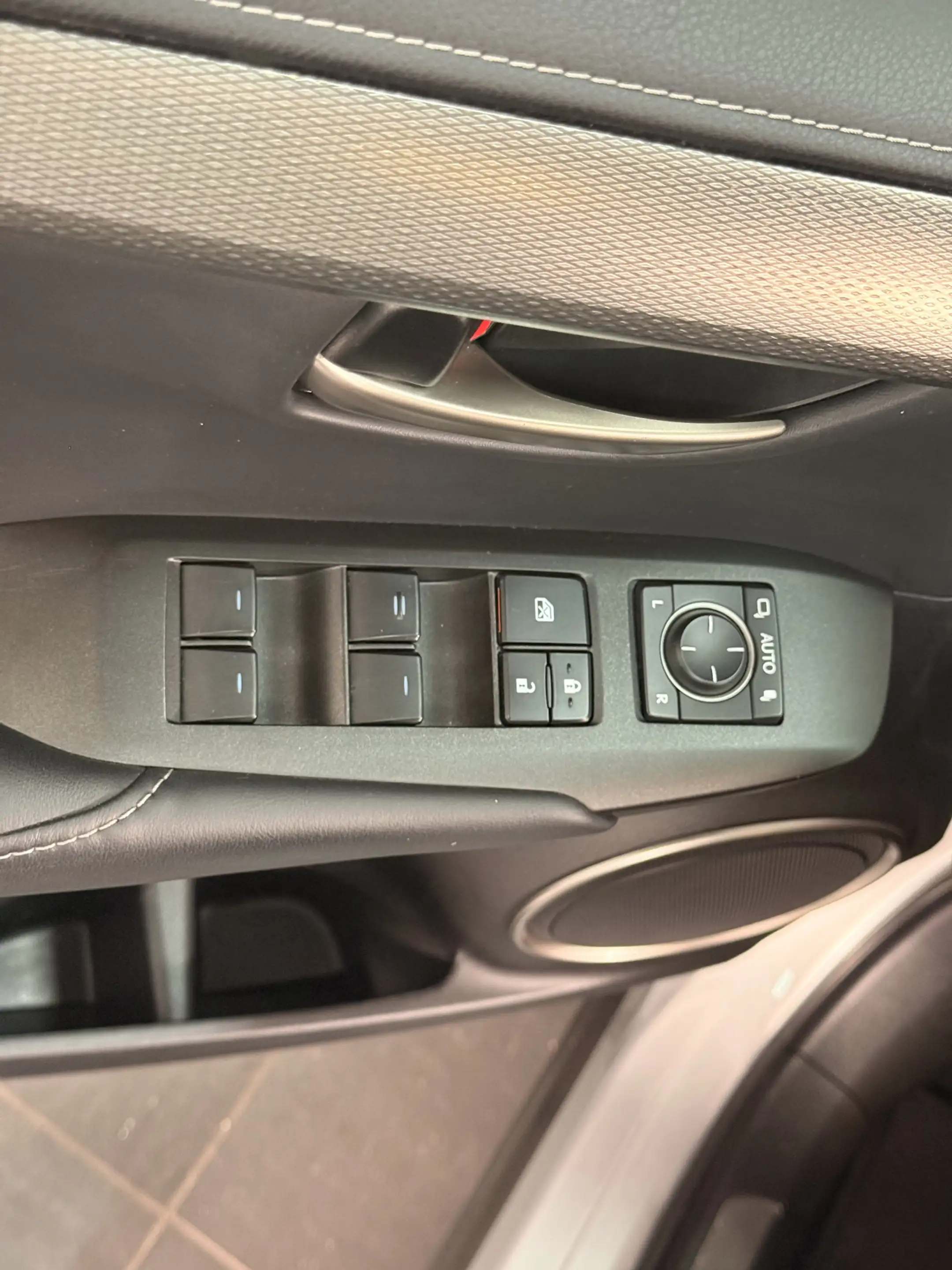 Lexus NX 300h AWD F Sport Line | Panoramadak | Mark Levinson | E — photo 9