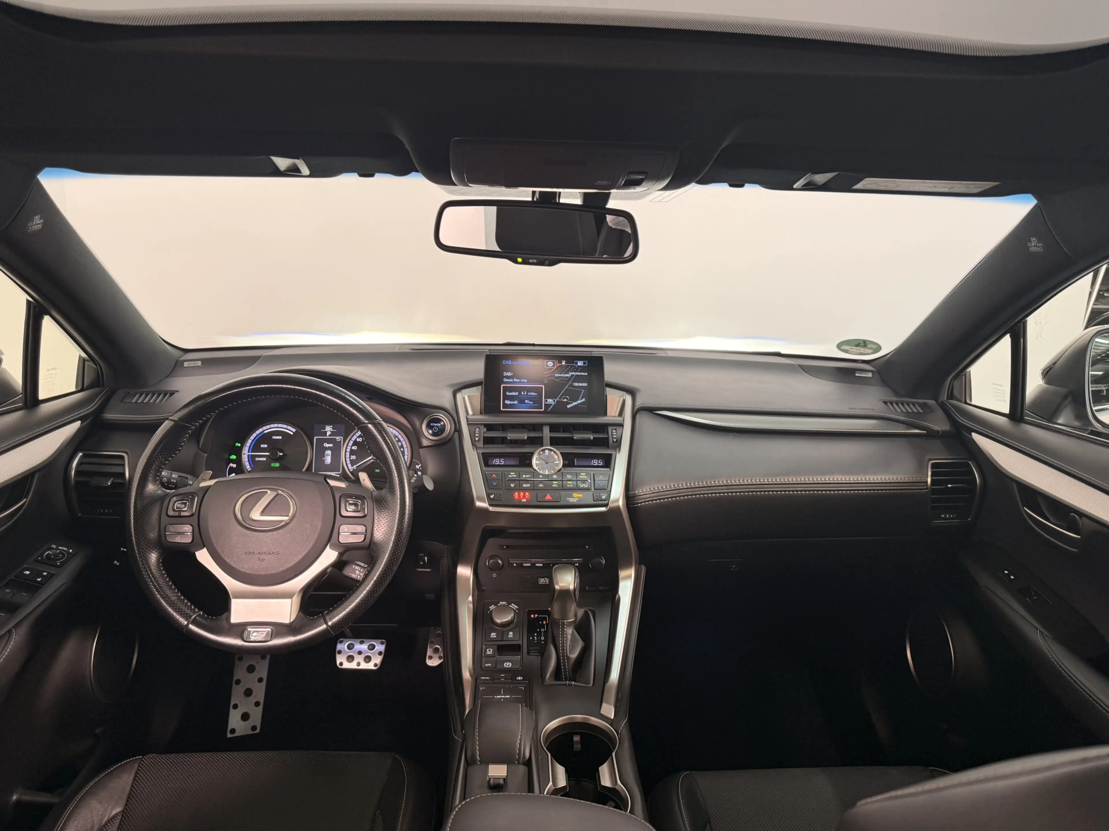 Lexus NX 300h AWD F Sport Line | Panoramadak | Mark Levinson | E — photo 2