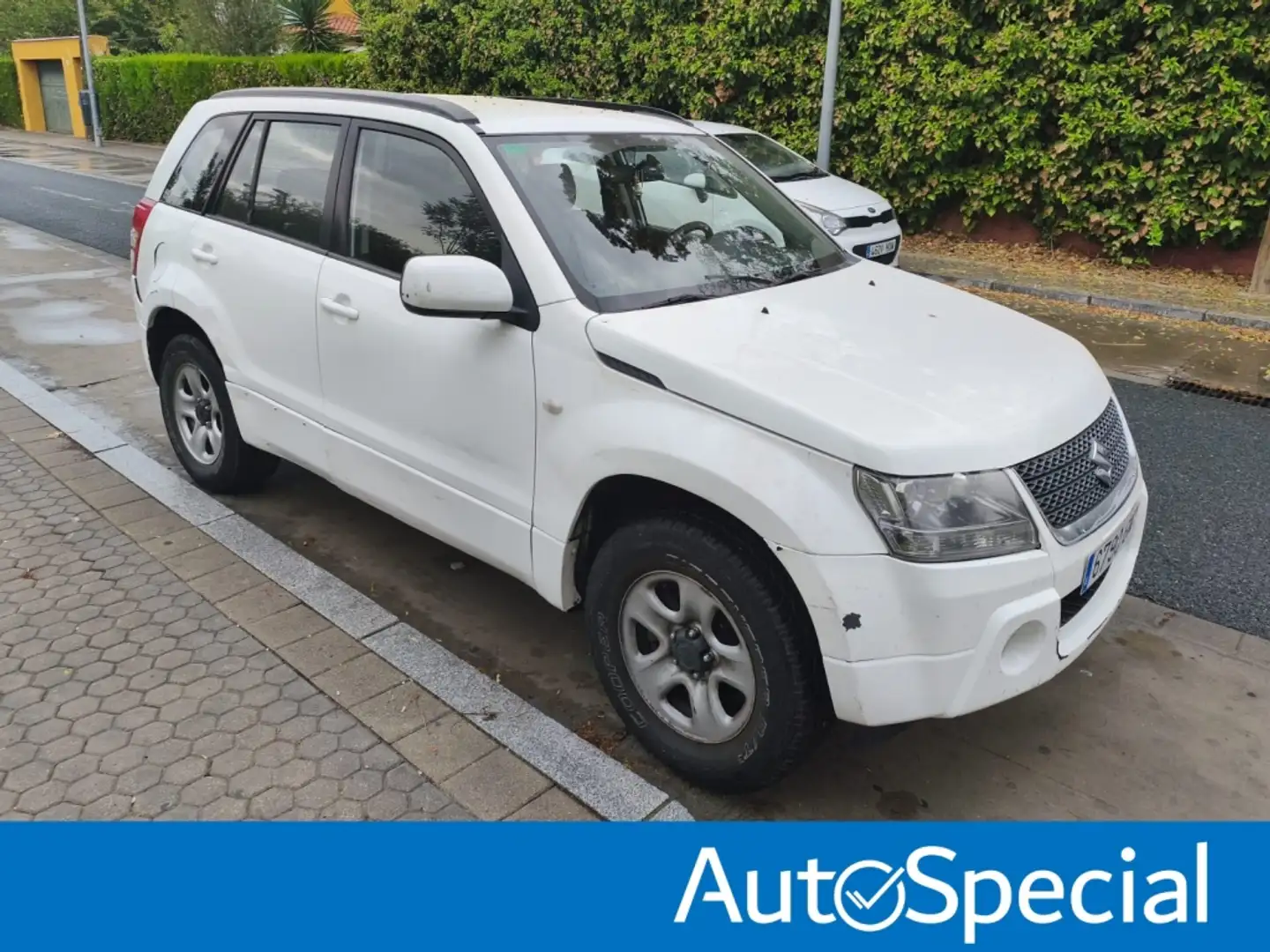 Suzuki Grand Vitara 1.9DDiS JLX Blanc - 1