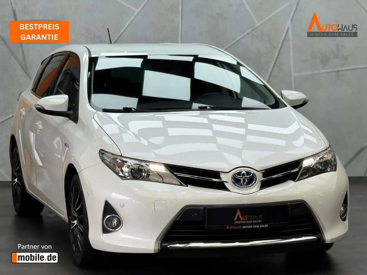 Toyota Auris Hybrid Start Edition 1.8  |KAM|TEMP|SHZG| Blanc - 1