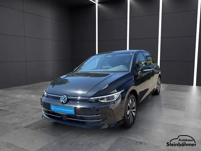 Volkswagen Golf view 2