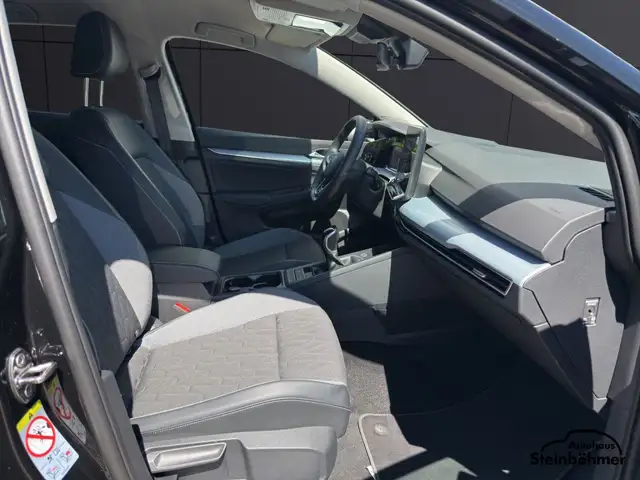Volkswagen Golf view 14