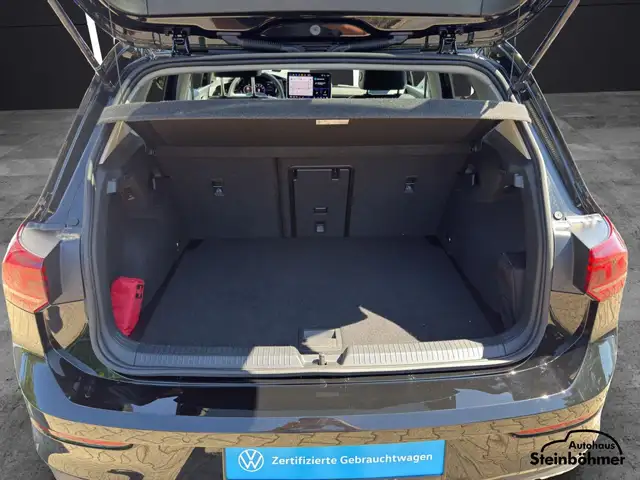 Volkswagen Golf view 6
