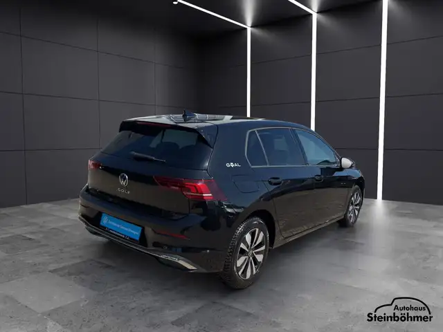 Volkswagen Golf view 8