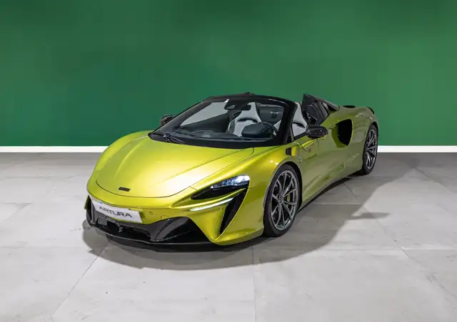 McLaren Artura Descapotable Automático de 2 Puertas