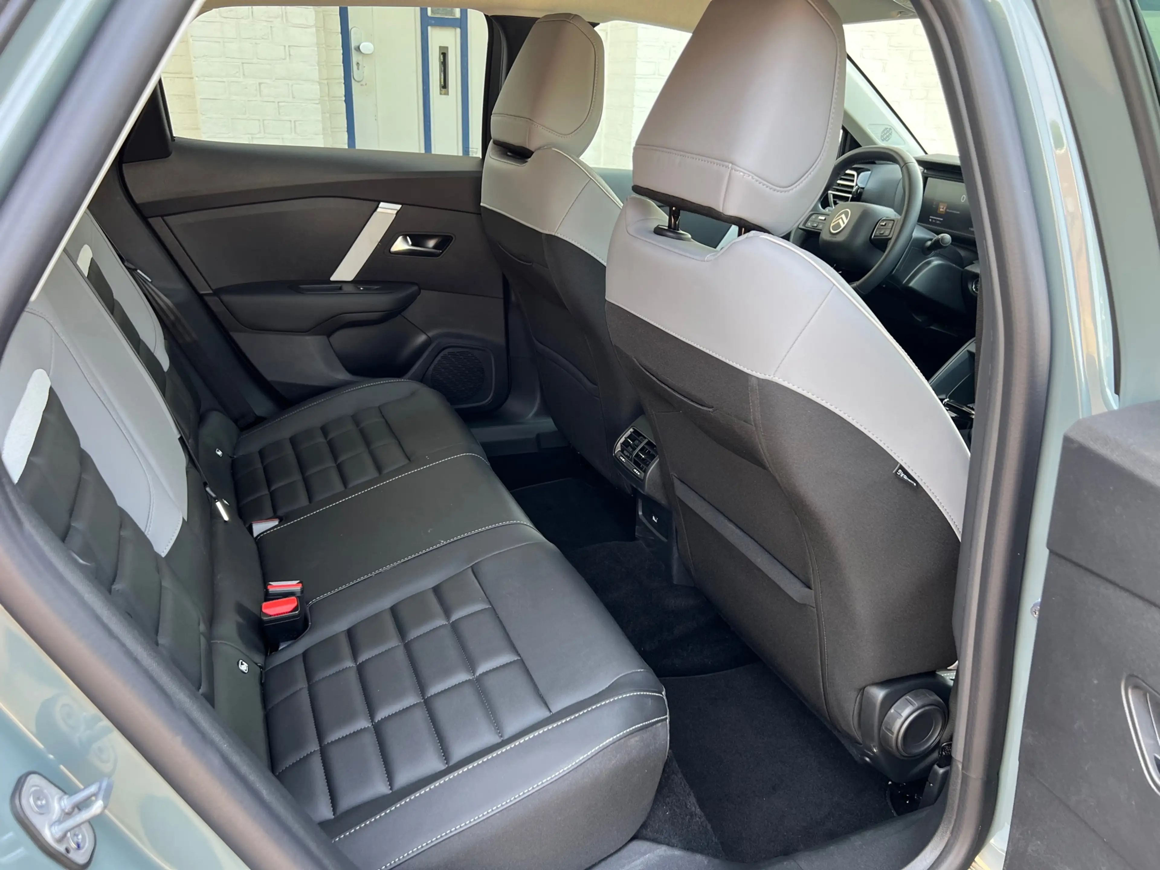 Citroen E-C4 Electric Max 156pk 54 kWh Camera voor/achter-Keyless-Navi-H — photo 14