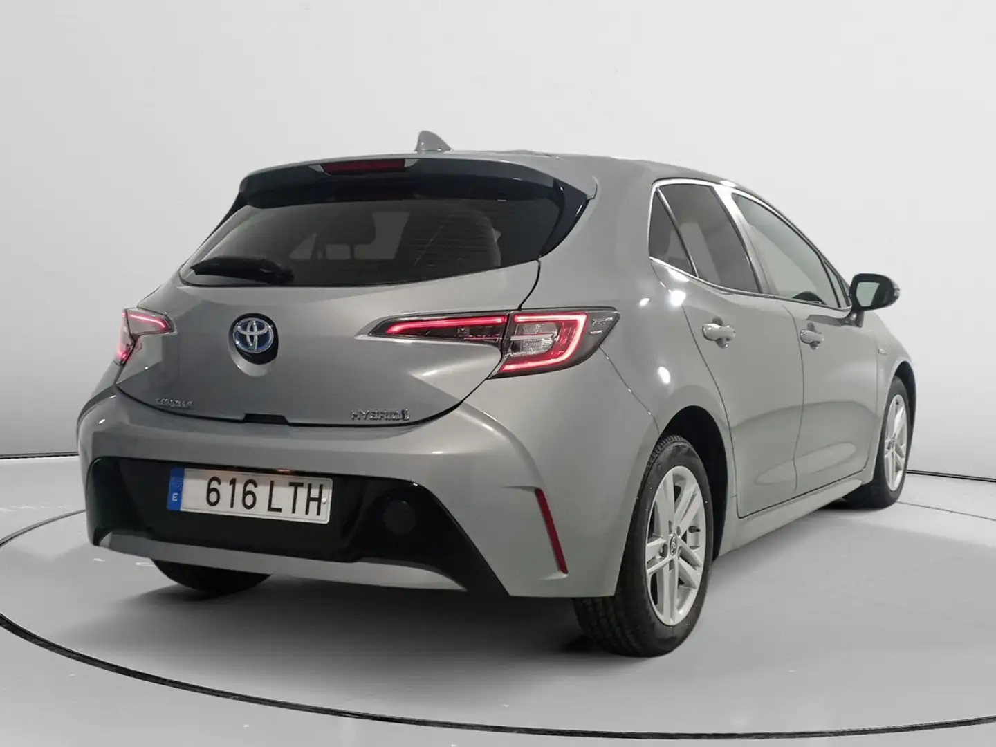 Toyota Corolla Hybrid Active Tech Gris - 2