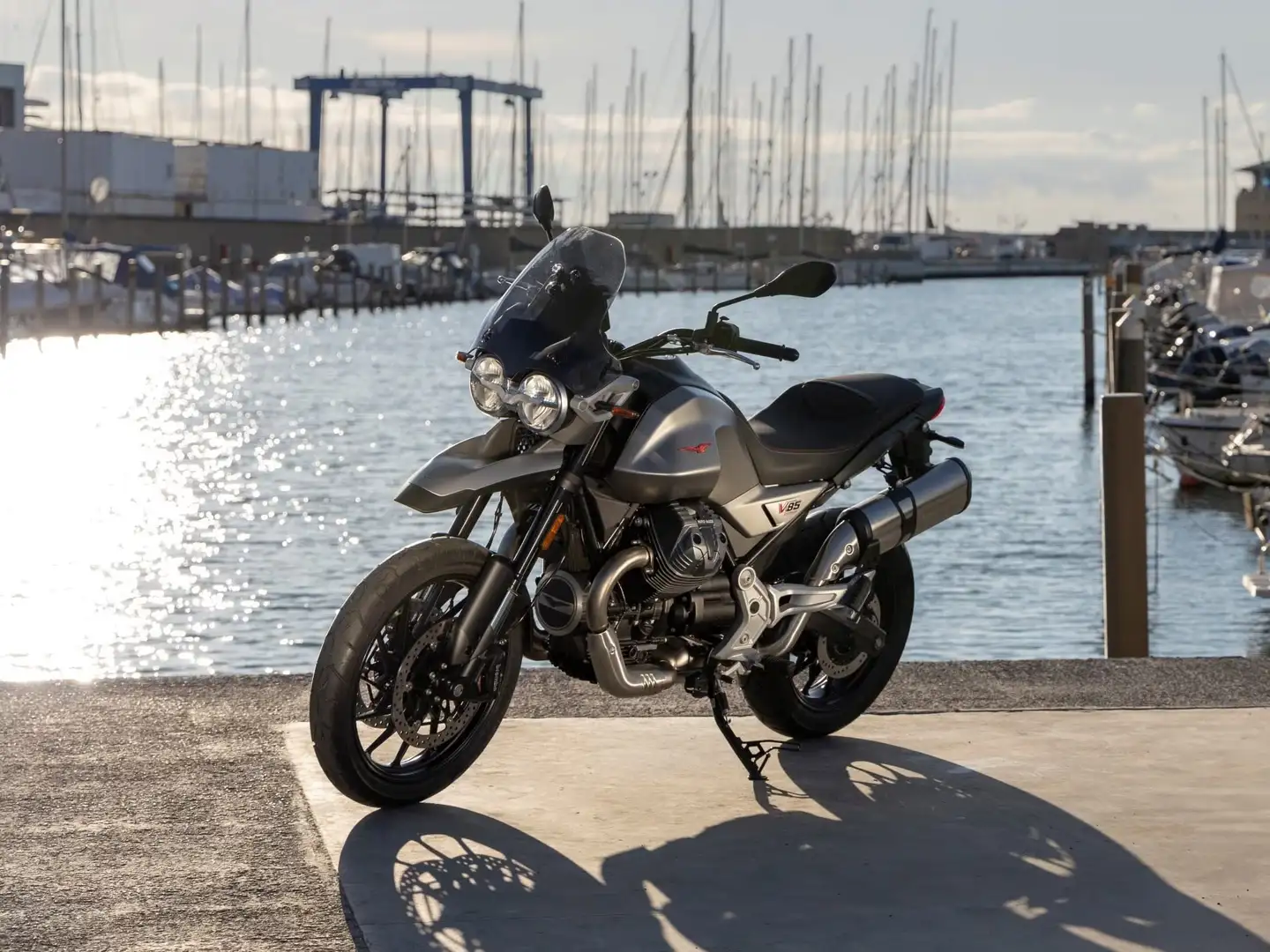 Moto Guzzi V 85 EX- Vorführer Gris - 1