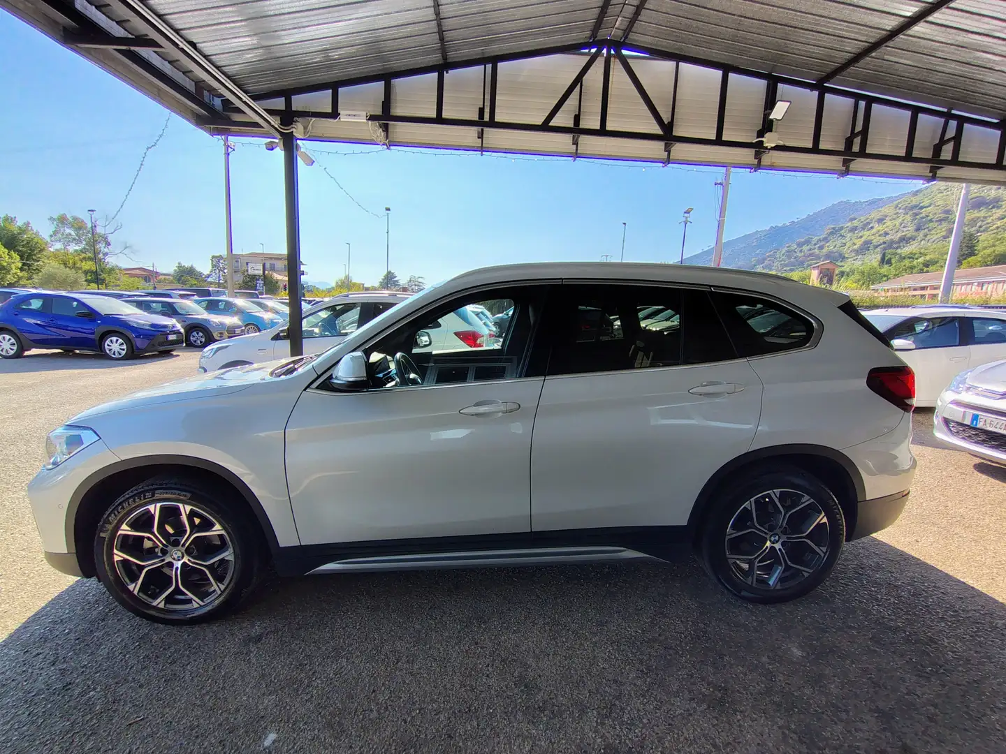 BMW X1 X1 F48 2019 sdrive18d xLine Plus auto Bianco - 2