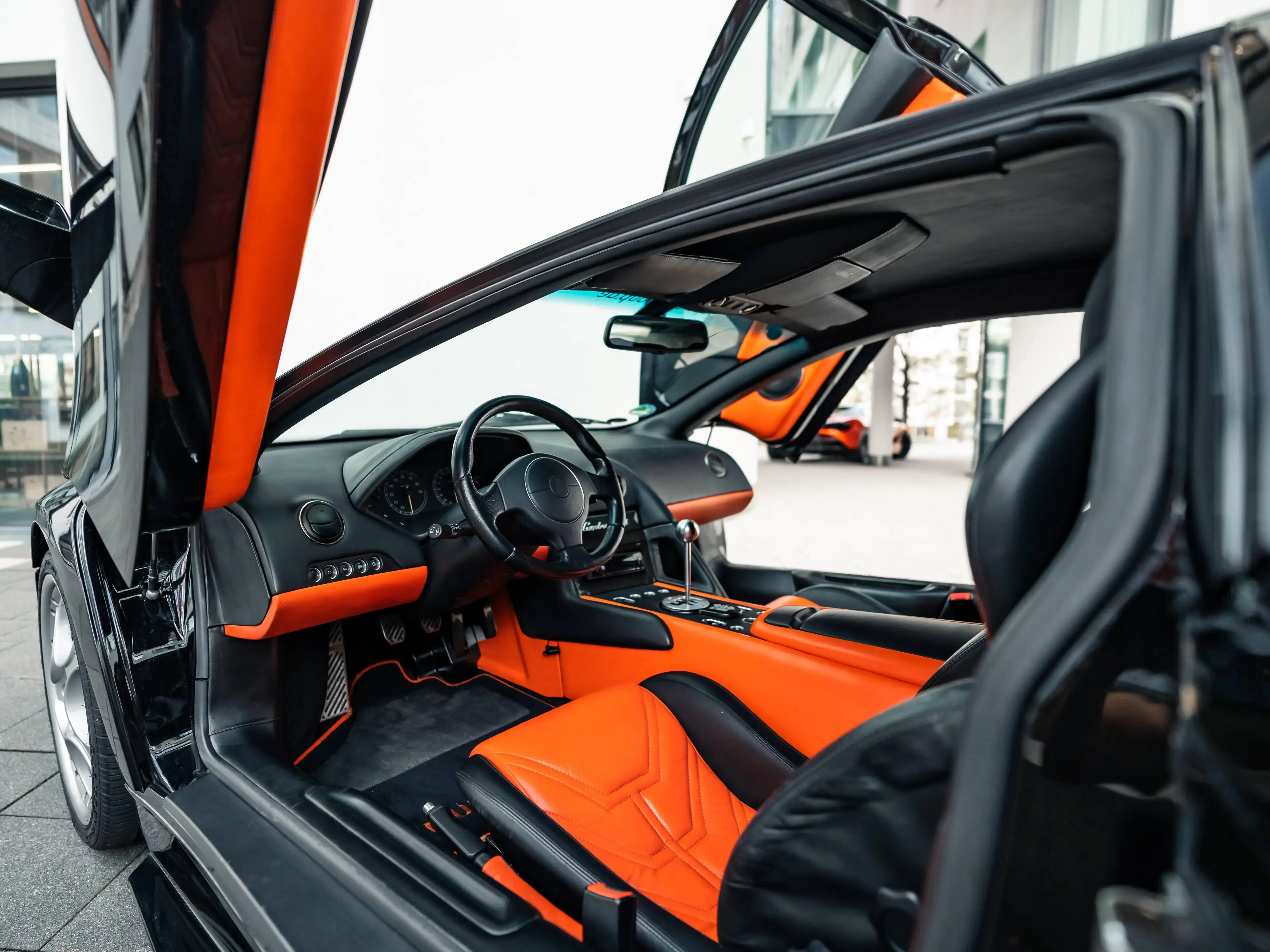 Lamborghini Murciélago 6.2 L // MY2003 // MANUAL GEARBOX // CARBON // 1 OF 1 — photo 8