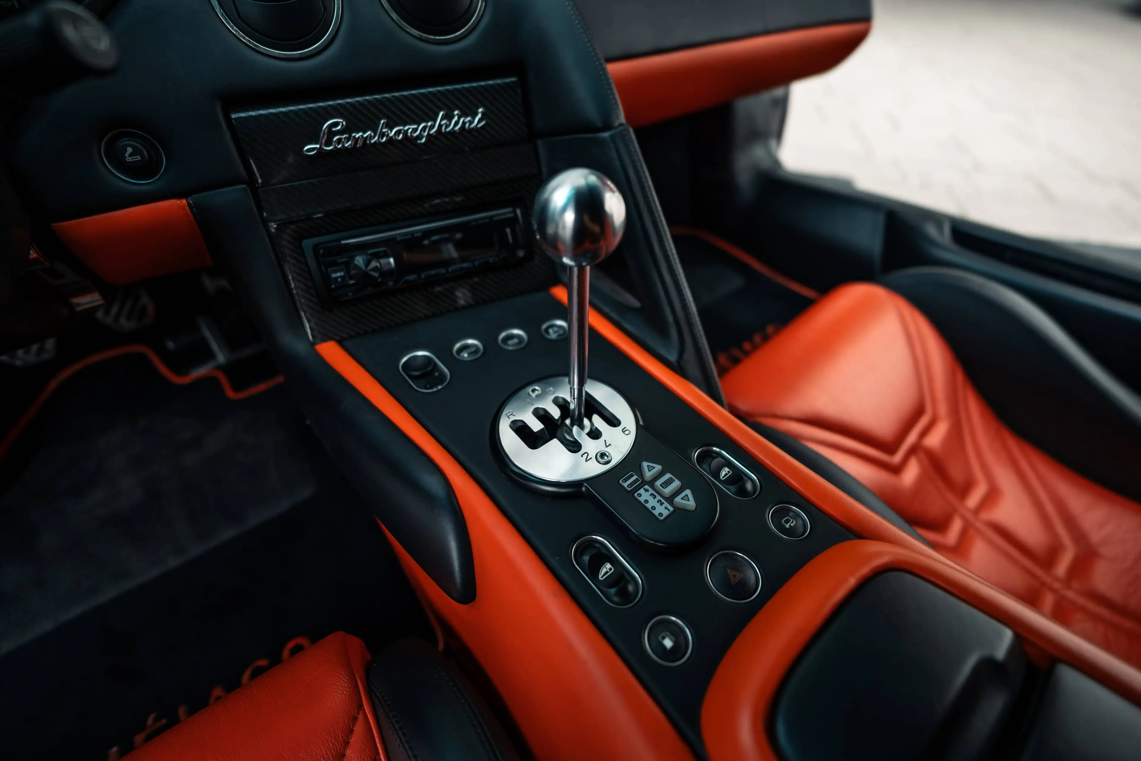 Lamborghini Murciélago 6.2 L // MY2003 // MANUAL GEARBOX // CARBON // 1 OF 1 — photo 13