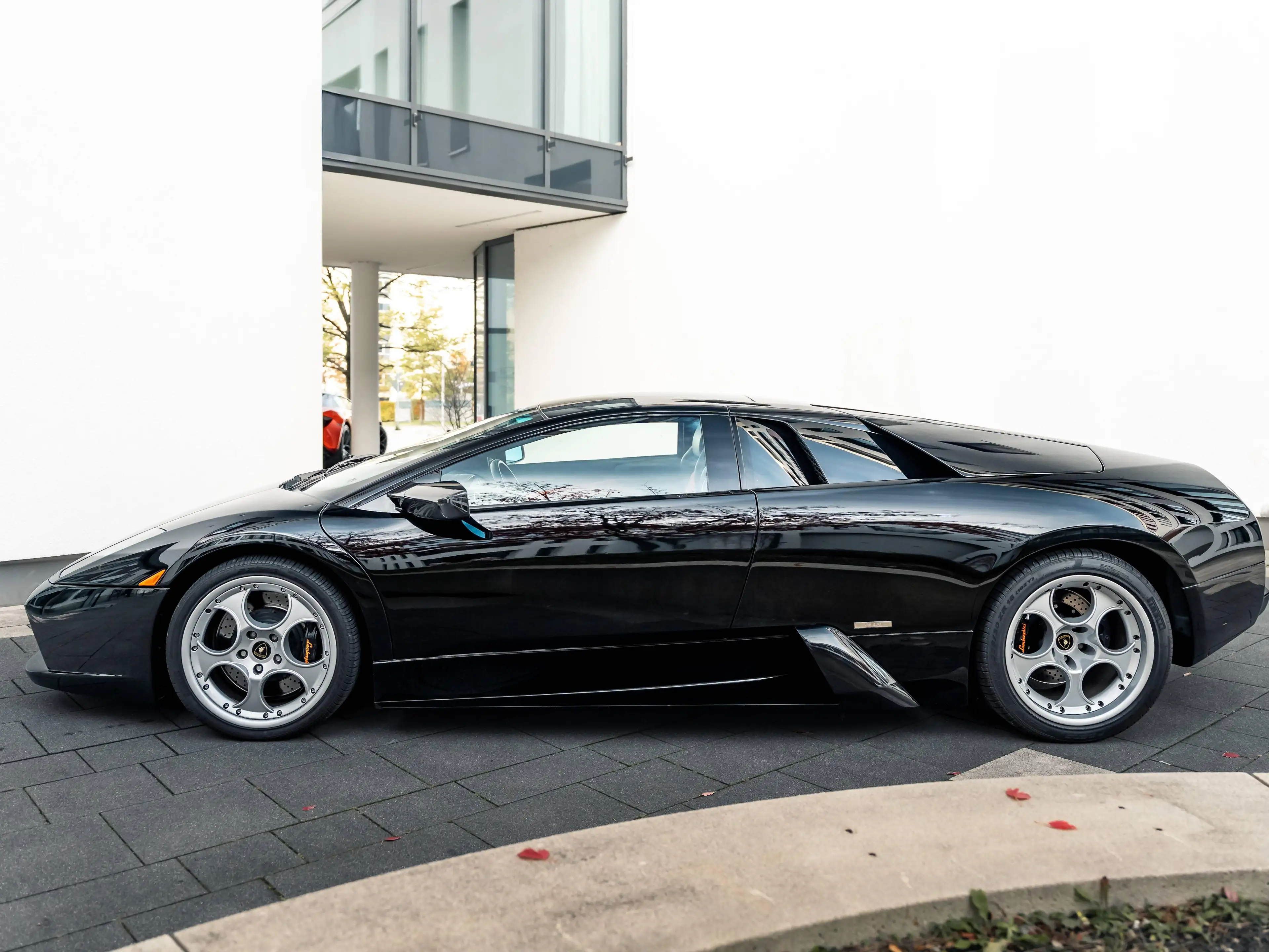 Lamborghini Murciélago 6.2 L // MY2003 // MANUAL GEARBOX // CARBON // 1 OF 1 — photo 3