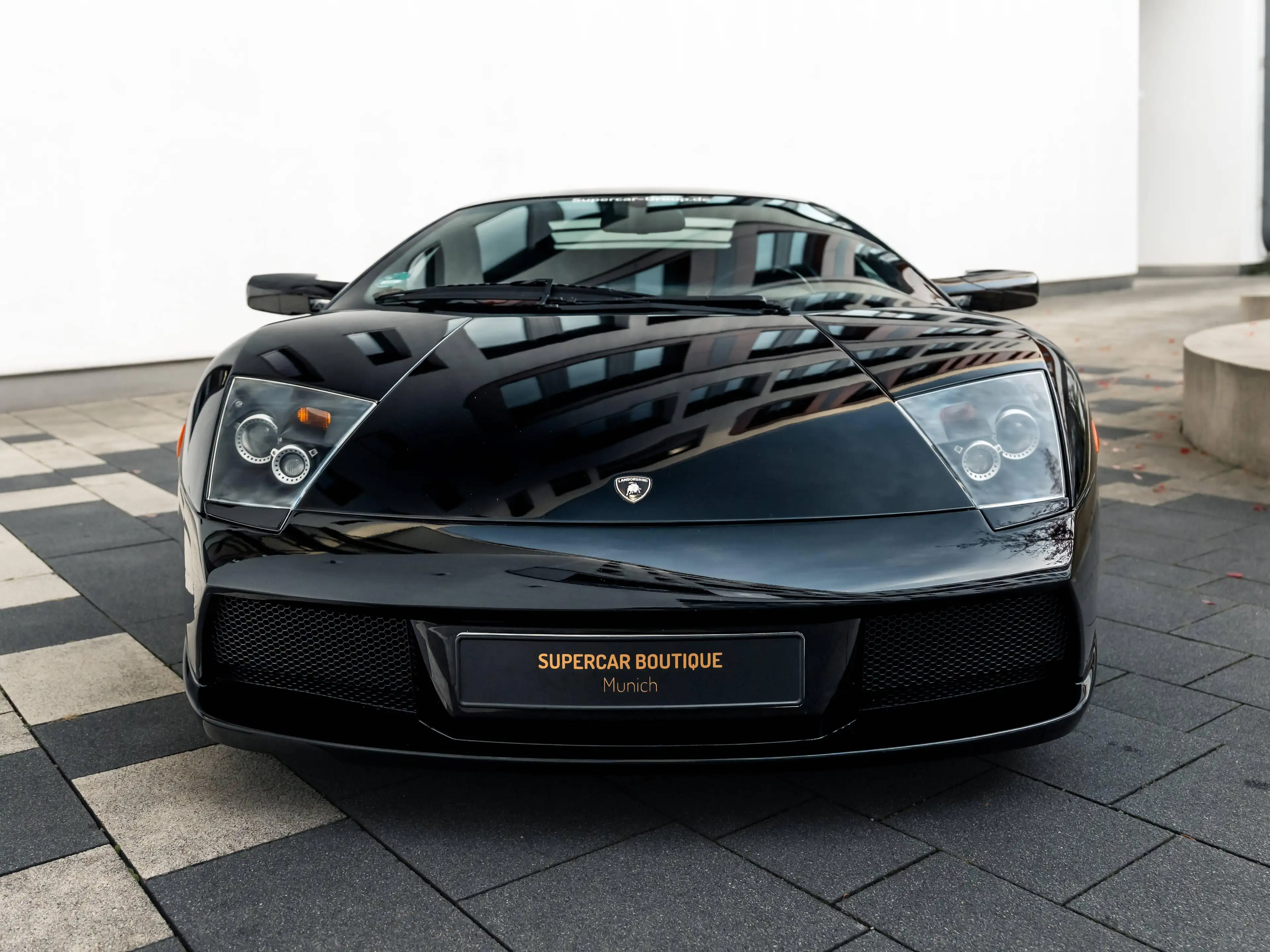 Lamborghini Murciélago 6.2 L // MY2003 // MANUAL GEARBOX // CARBON // 1 OF 1 — photo 2