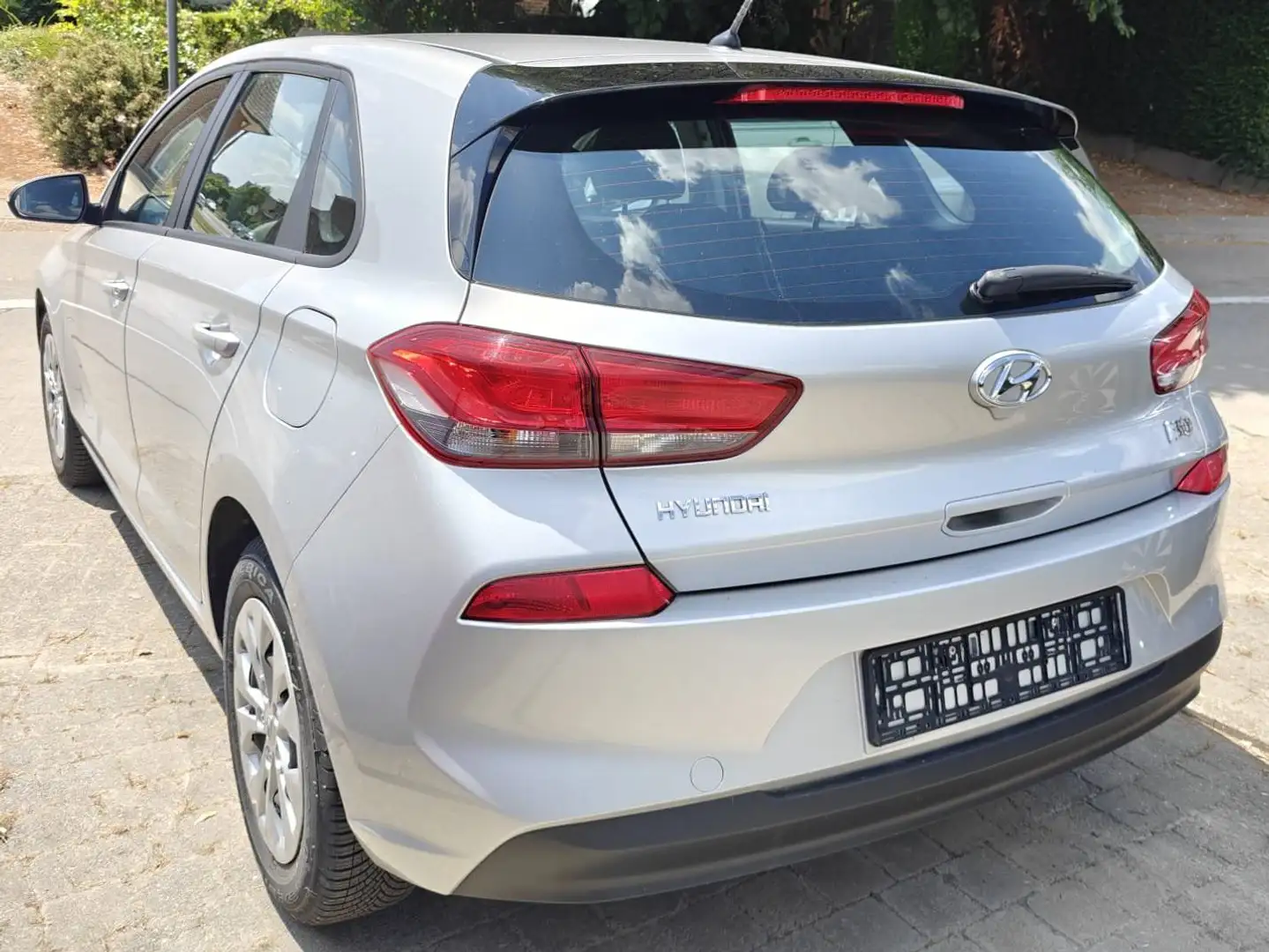 Hyundai i30 1.4i Air Grijs - 2