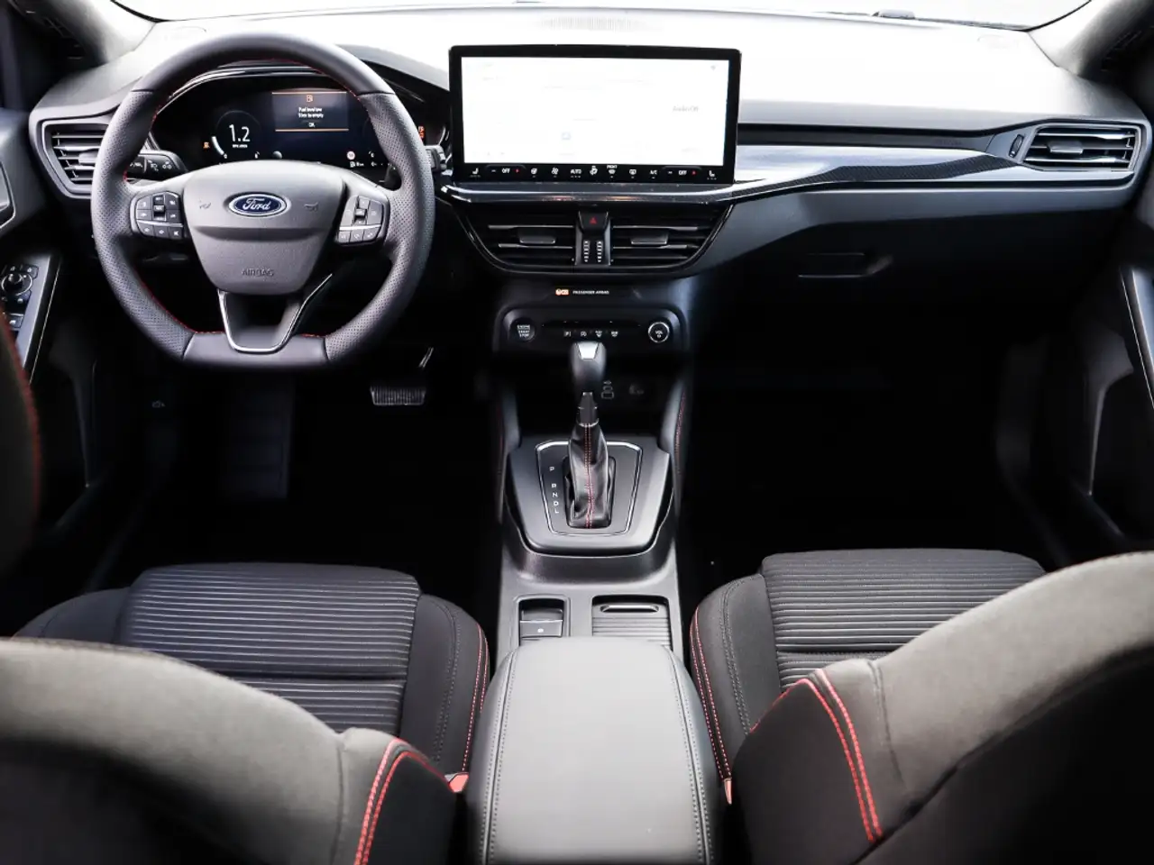 Ford Focus Turnier ST-Line X 155PS Aut. FAP Winter Parking 5