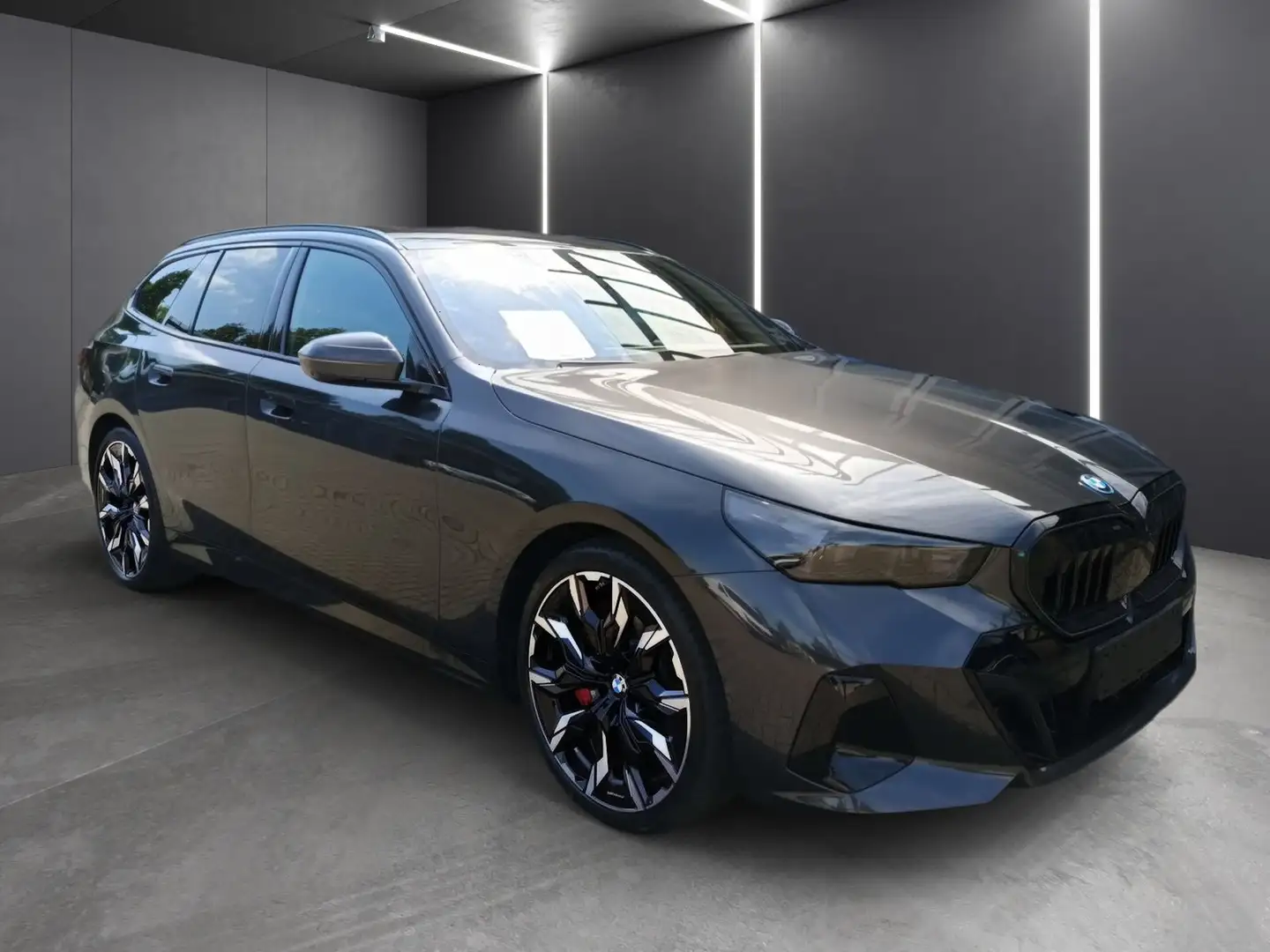 BMW 550 e xDrive M SPORT PRO+INNOVATION+TRAVEL+COMFORTPAKE Grau - 2