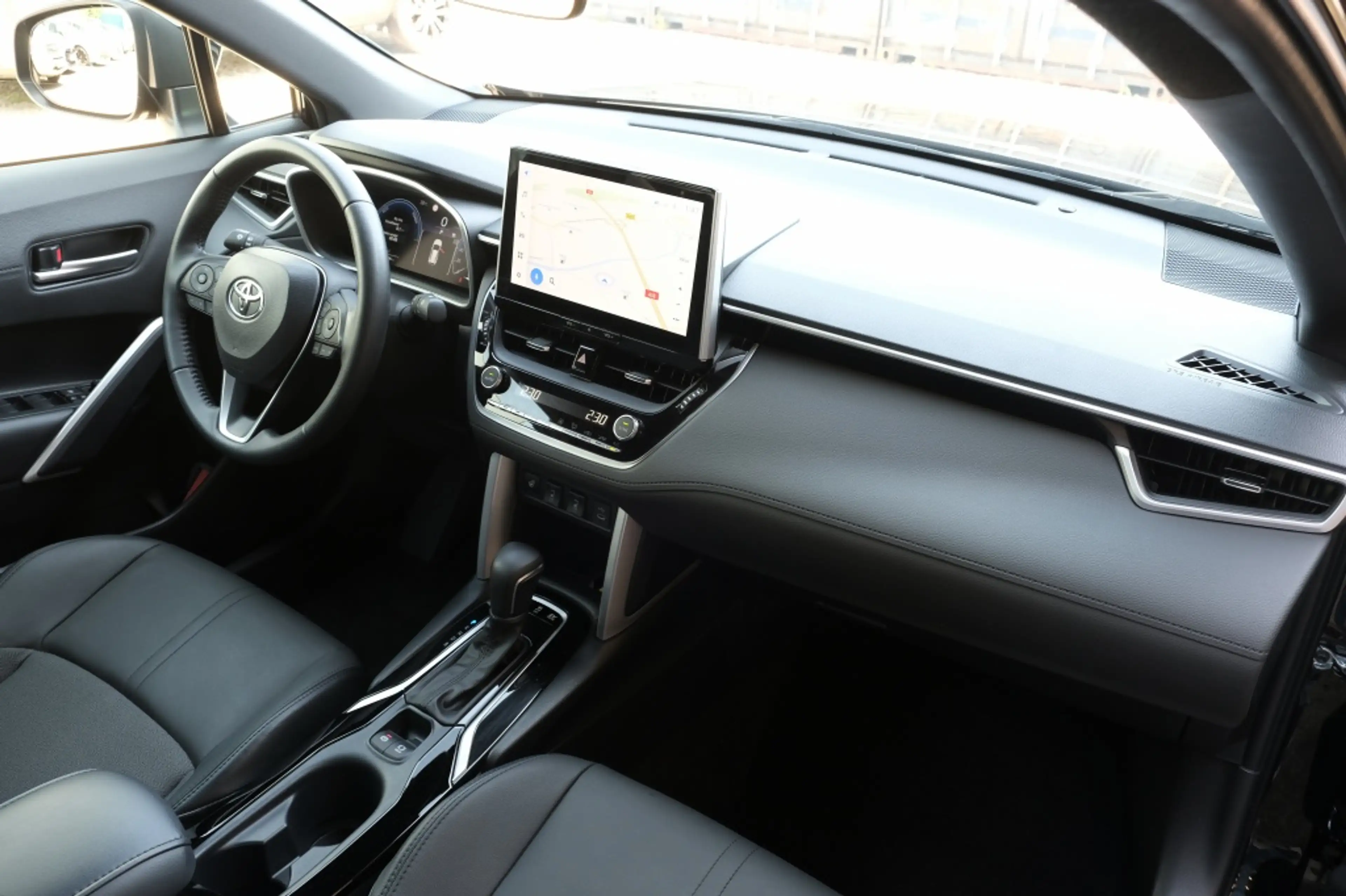 Toyota Corolla Cross Hybrid 140 Style Automaat | Premium Pack | Stoelve — photo 11