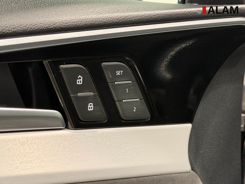 Audi A4 Avant 40 TFSI S line ACC Lane Park Side 360° — photo 13