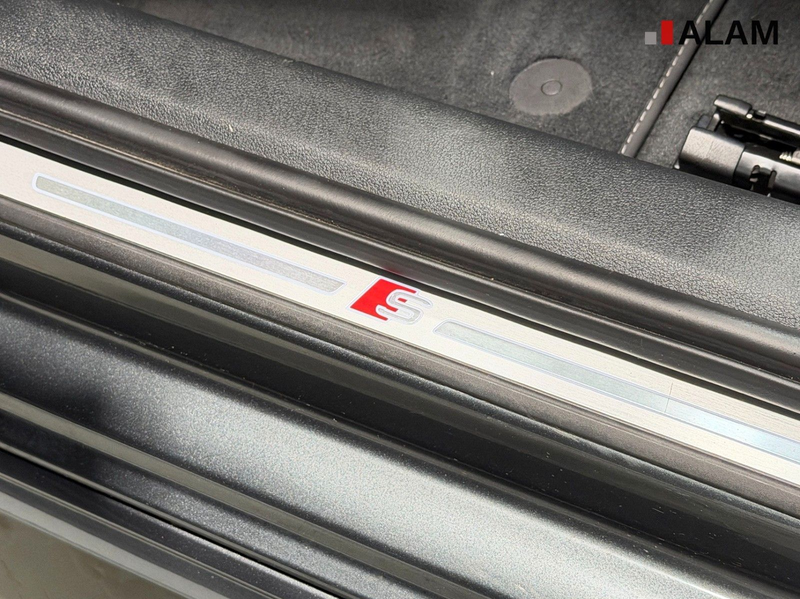 Audi A4 Avant 40 TFSI S line ACC Lane Park Side 360° — photo 14