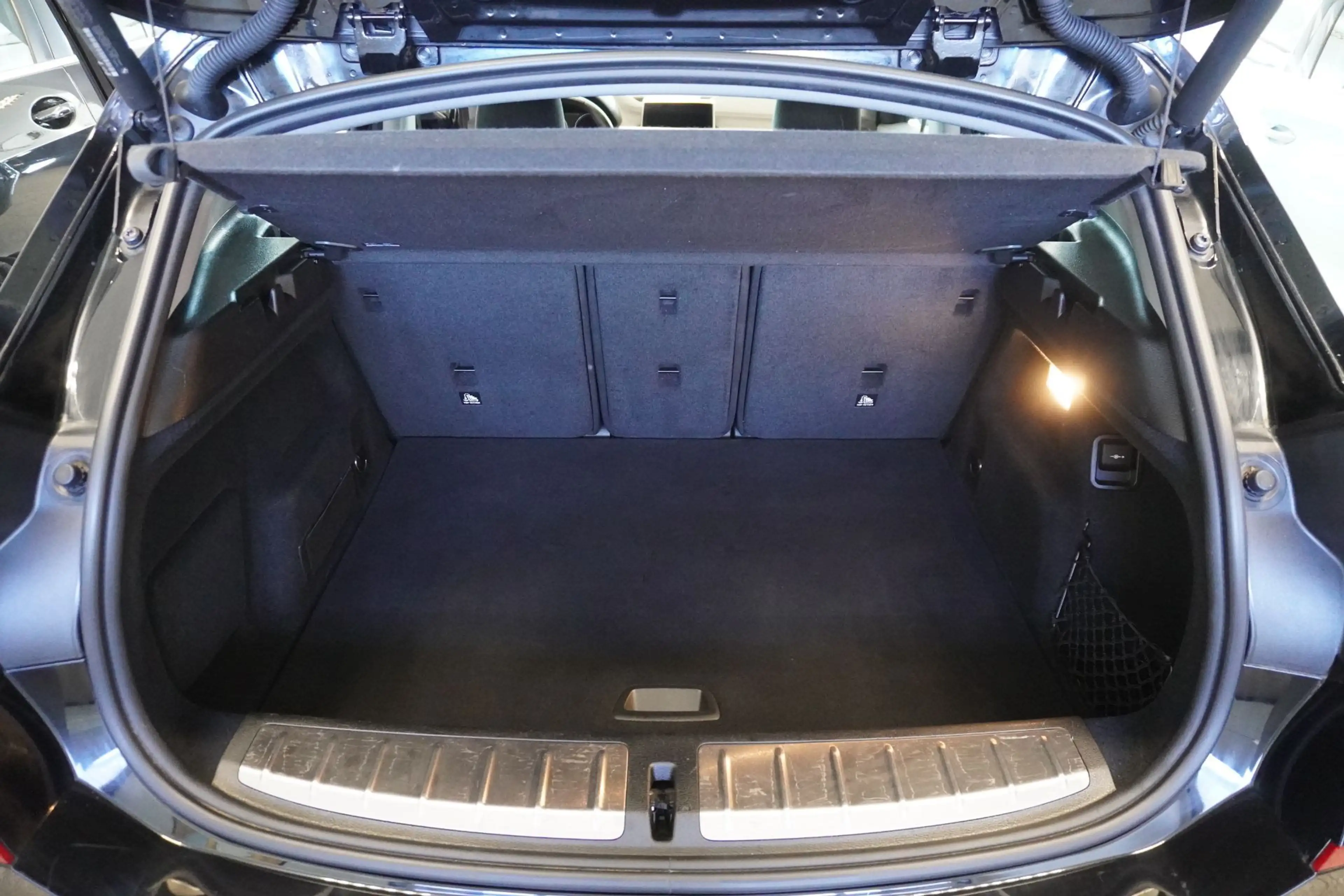 BMW X2 xDrive25e PHEV Aut. ./LED/Navi — photo 10