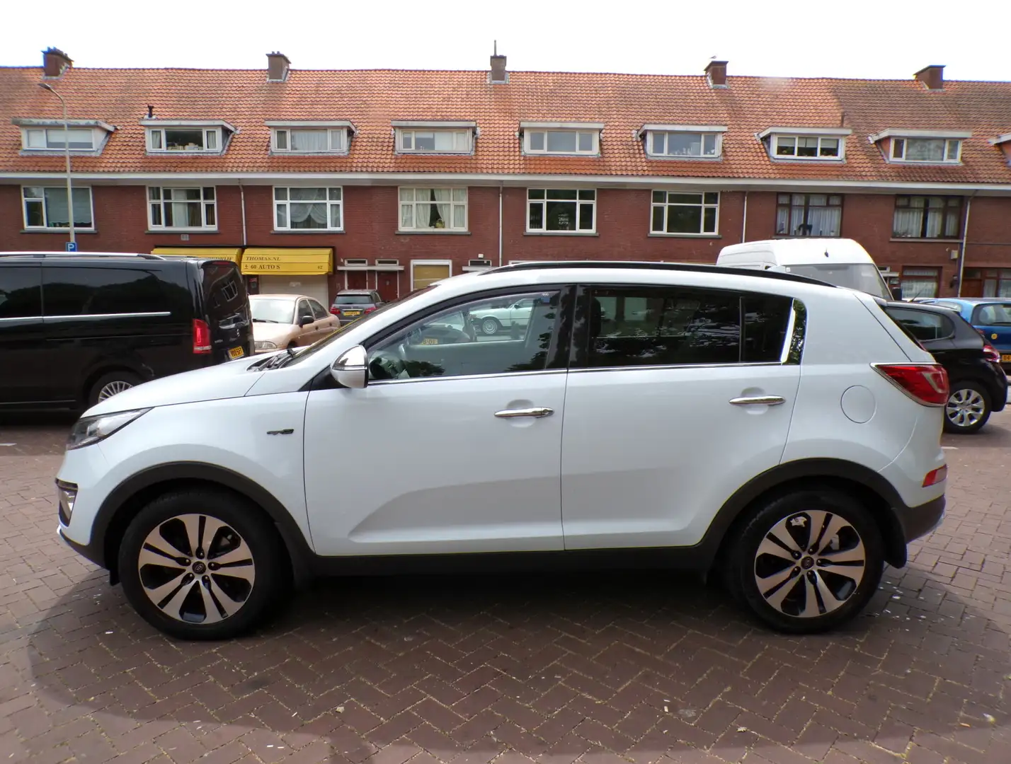 Kia Sportage 1.6 GDI Plus Pack ZEER MOOIE AUTO......TELEFOON CR Wit - 2