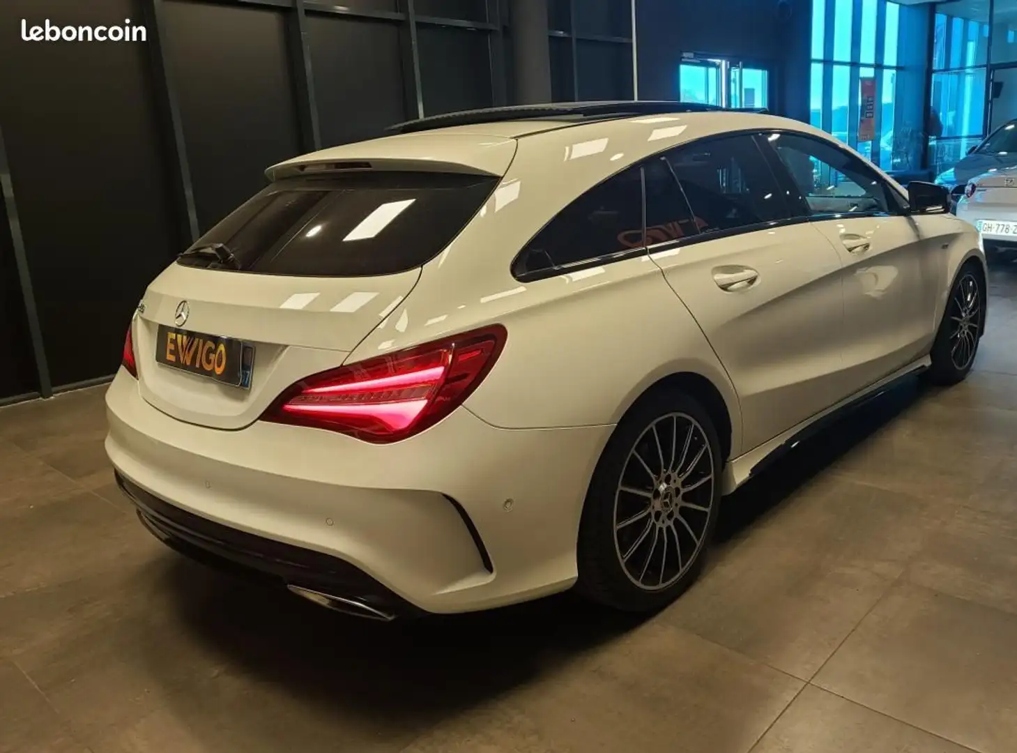 Mercedes-Benz CLA 200 Mercedes Classe 200 155ch FASCINATION 7G-DCT Blanco - 2