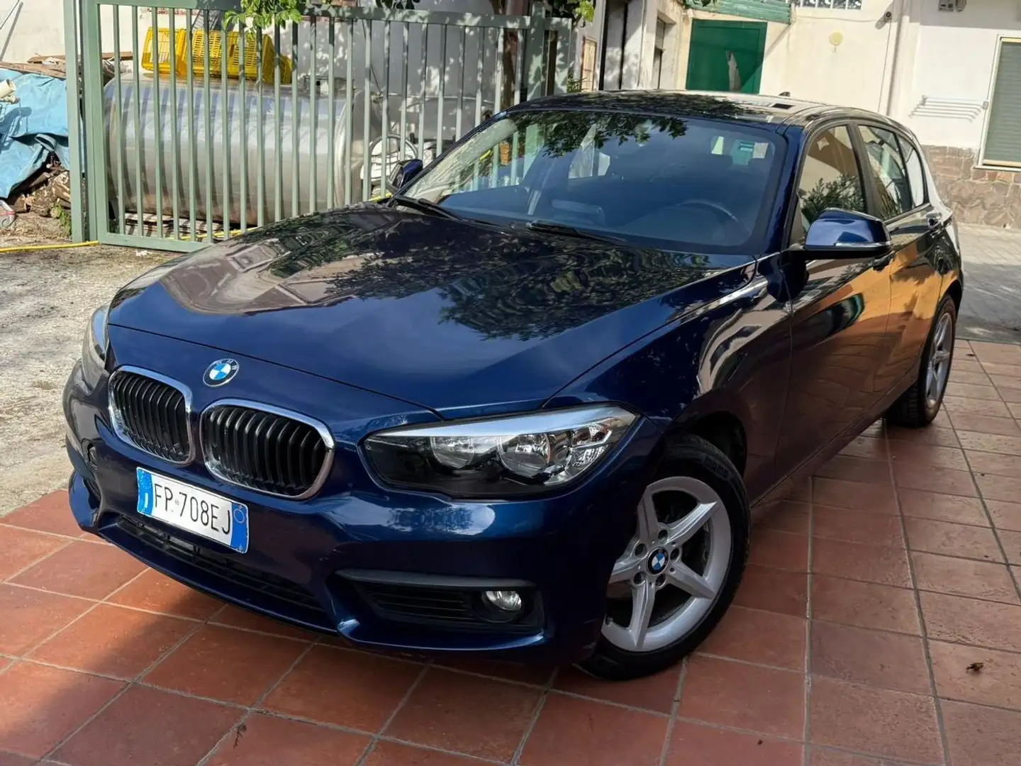 BMW 118 118d Advantage 5p auto - 1