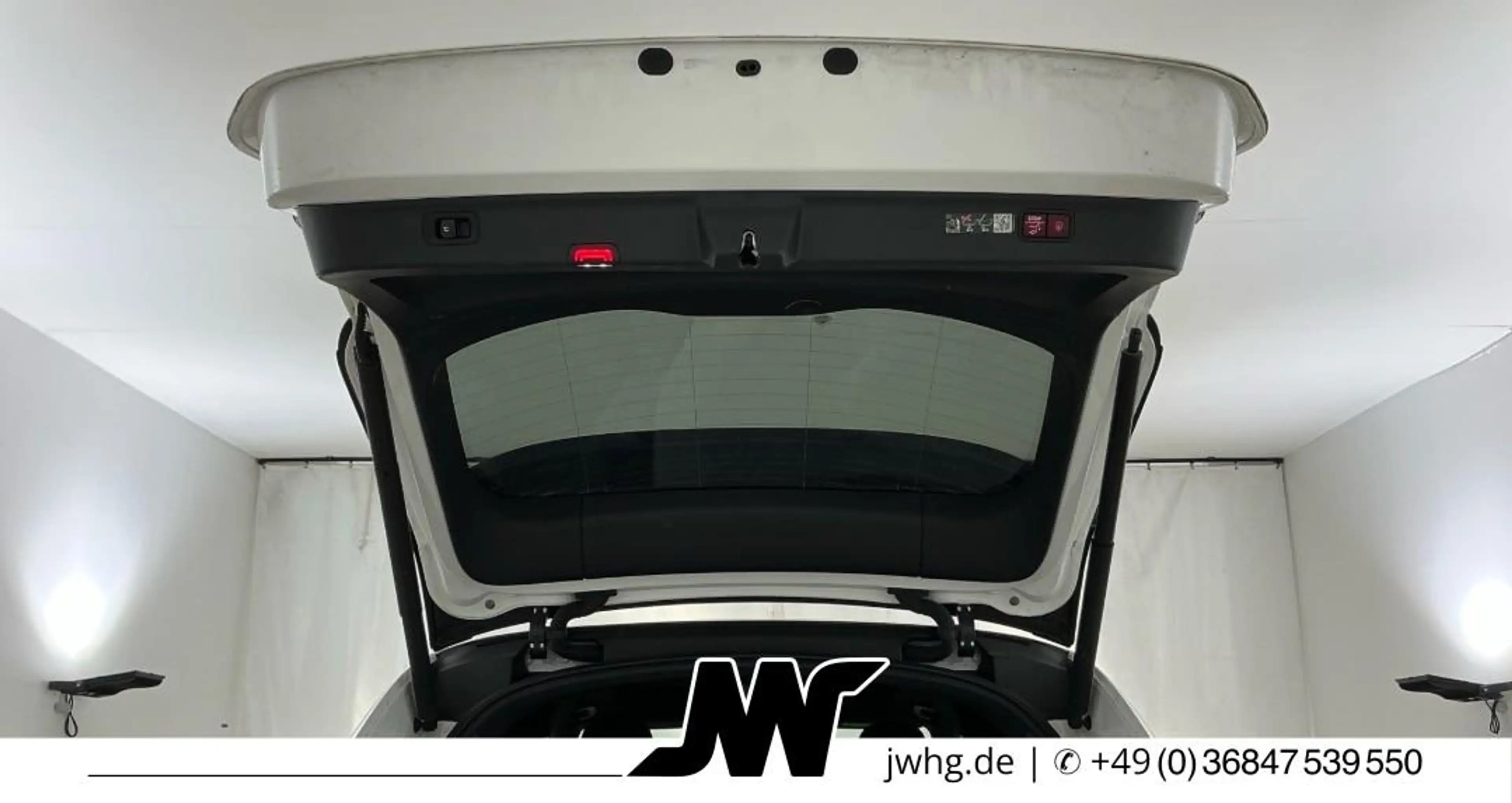 Mercedes-Benz EQS SUV EQS 450+ SUV 7 Si DISTRONIC/PANO/AHK/AIR/21ZOLL — photo 8