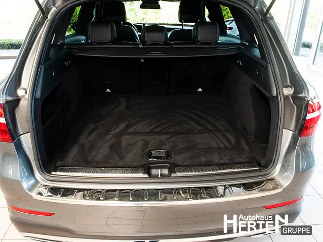 Mercedes-Benz GLC view 14